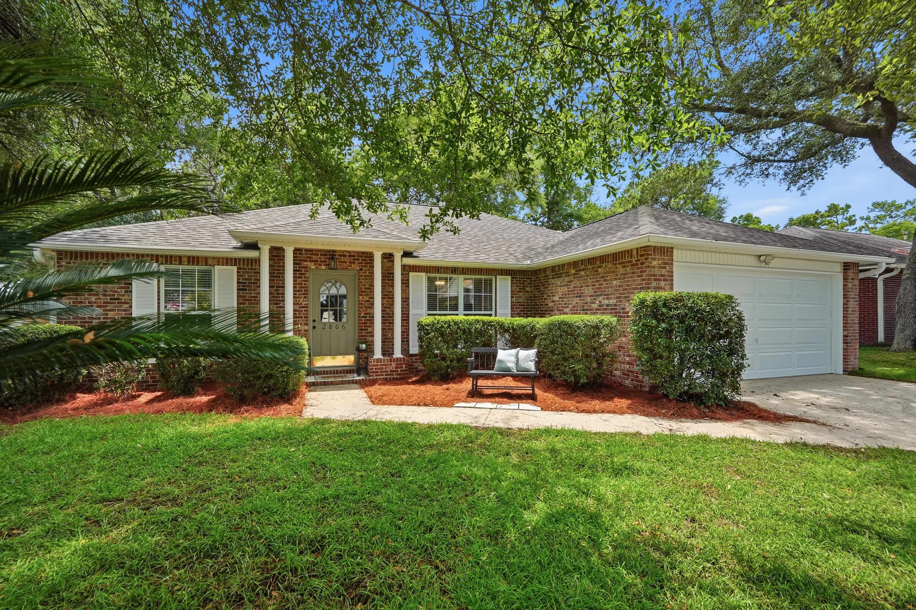 PINNACLE POINT - Residential