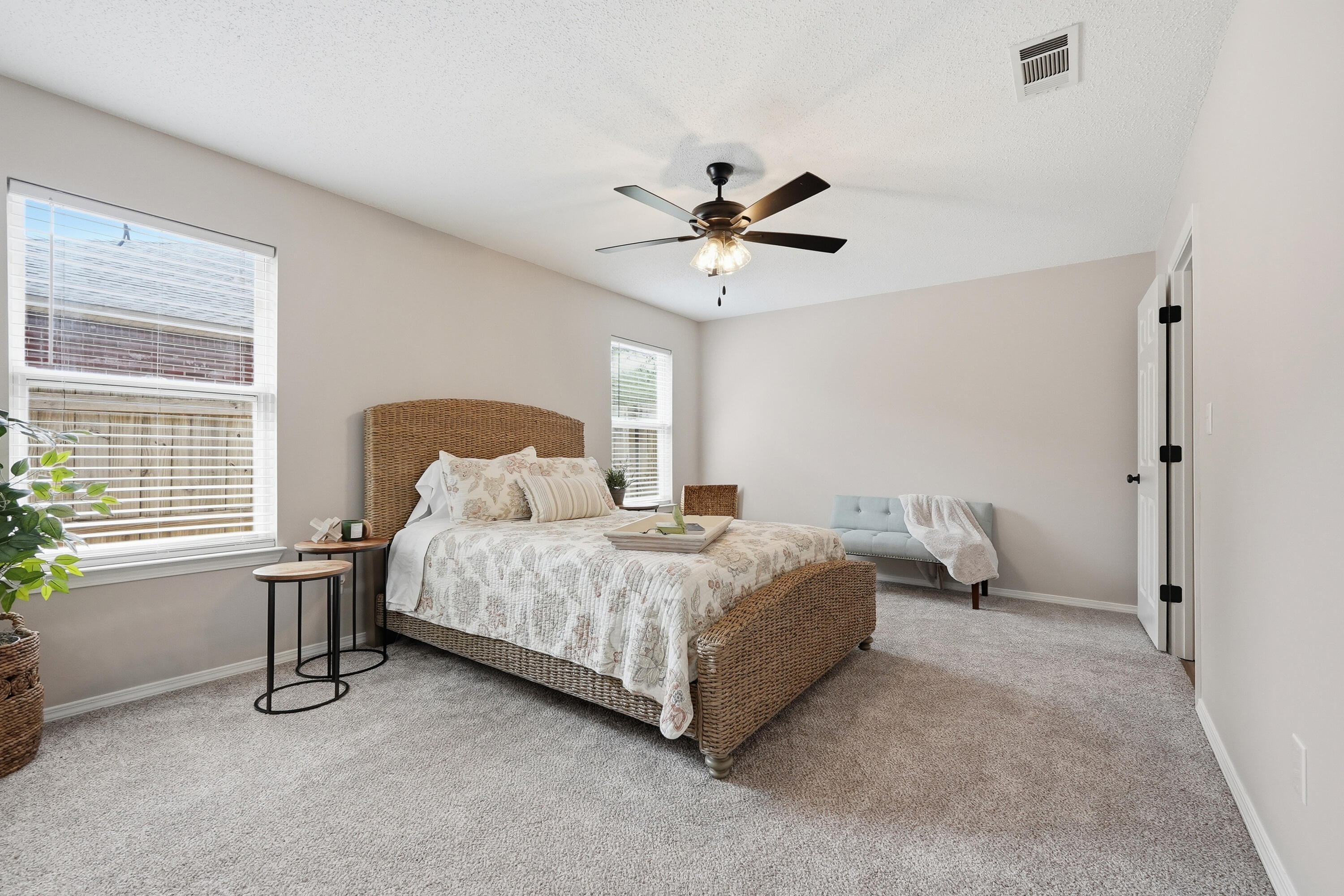 PINNACLE POINT - Residential