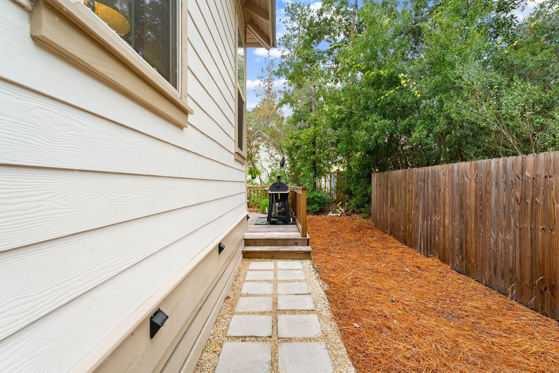 MAGNOLIA BEACH - Residential Lease