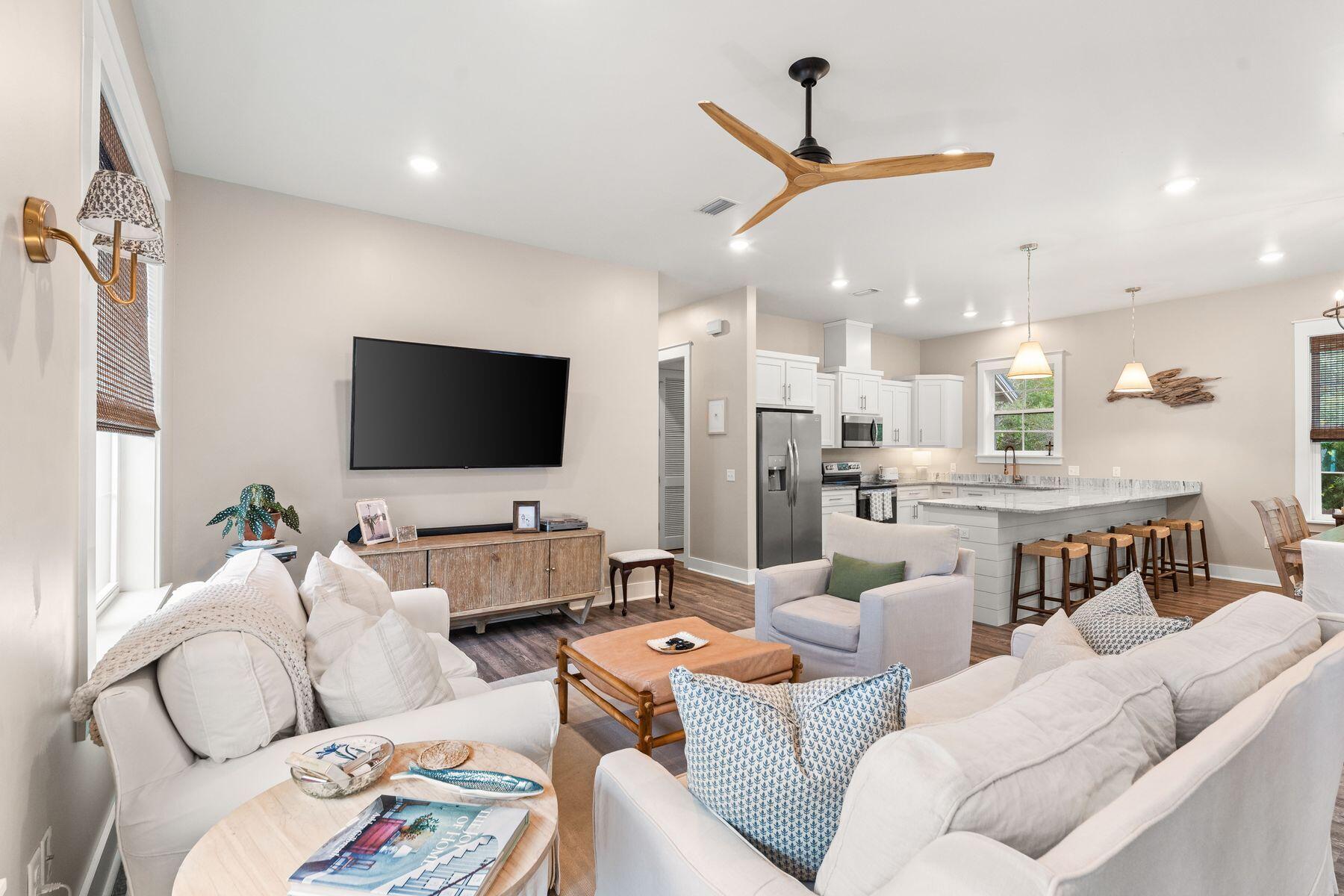 MAGNOLIA BEACH - Residential Lease
