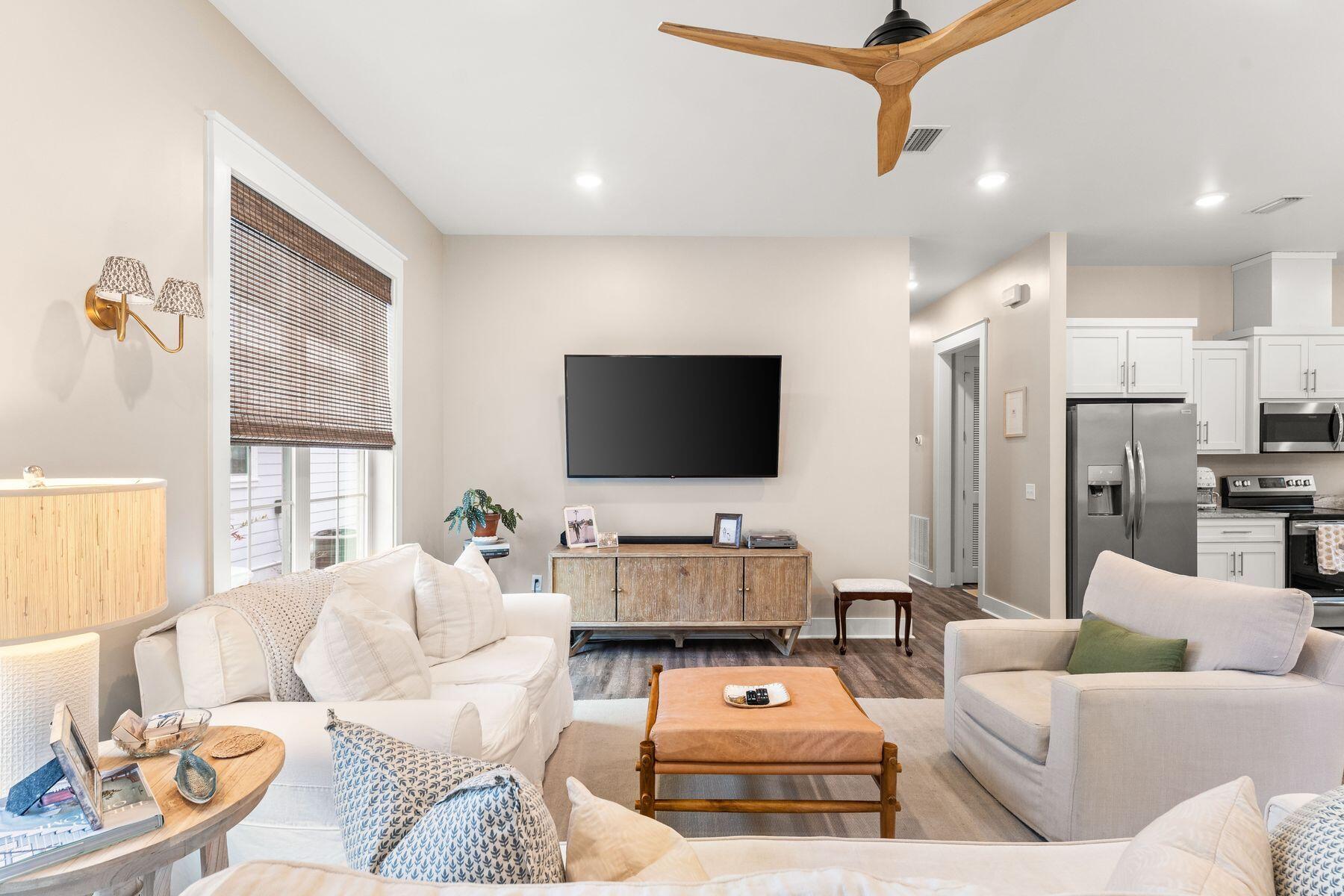MAGNOLIA BEACH - Residential Lease