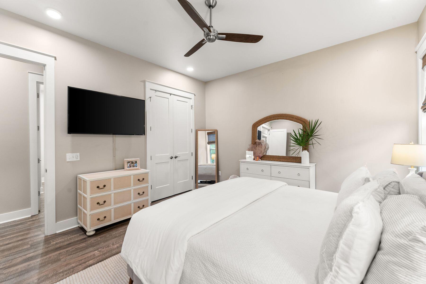 MAGNOLIA BEACH - Residential Lease