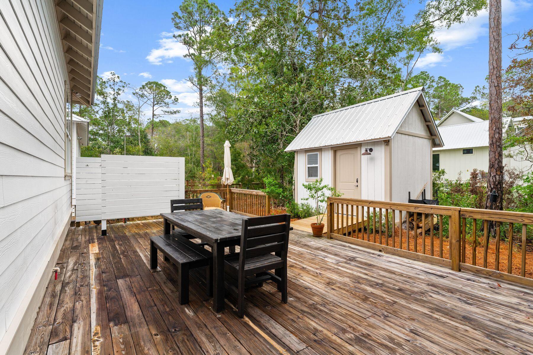 MAGNOLIA BEACH - Residential Lease