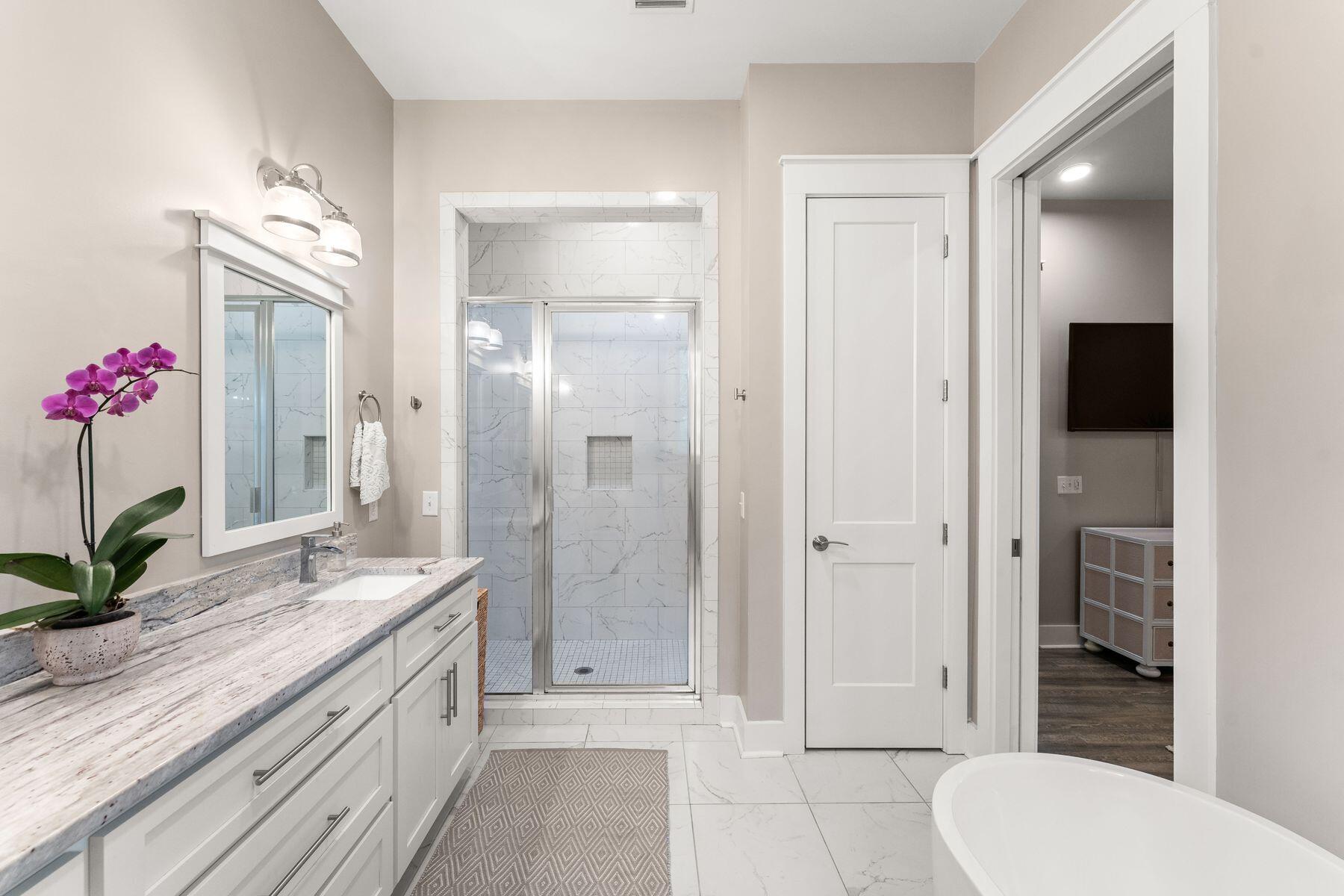 MAGNOLIA BEACH - Residential Lease