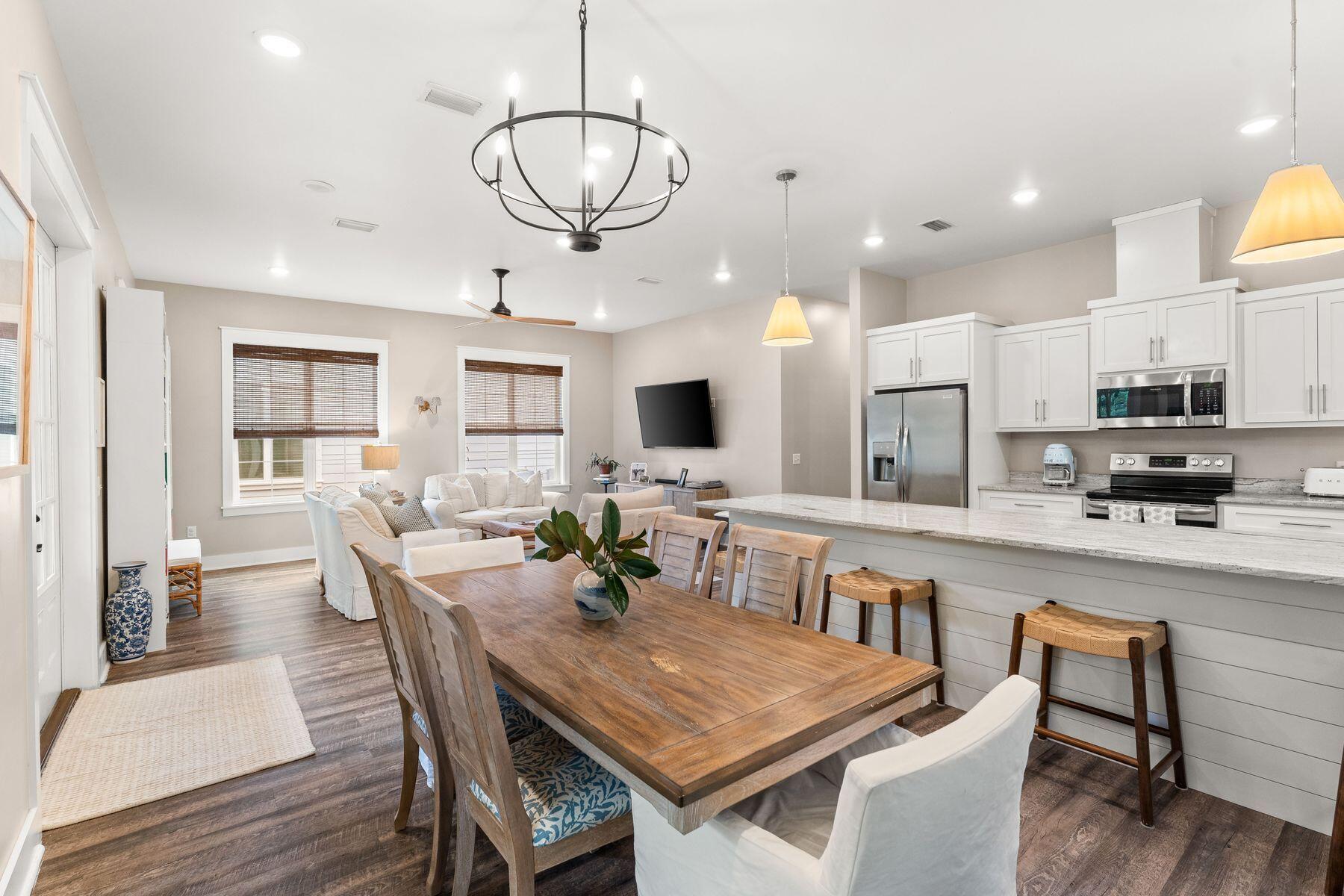 MAGNOLIA BEACH - Residential Lease
