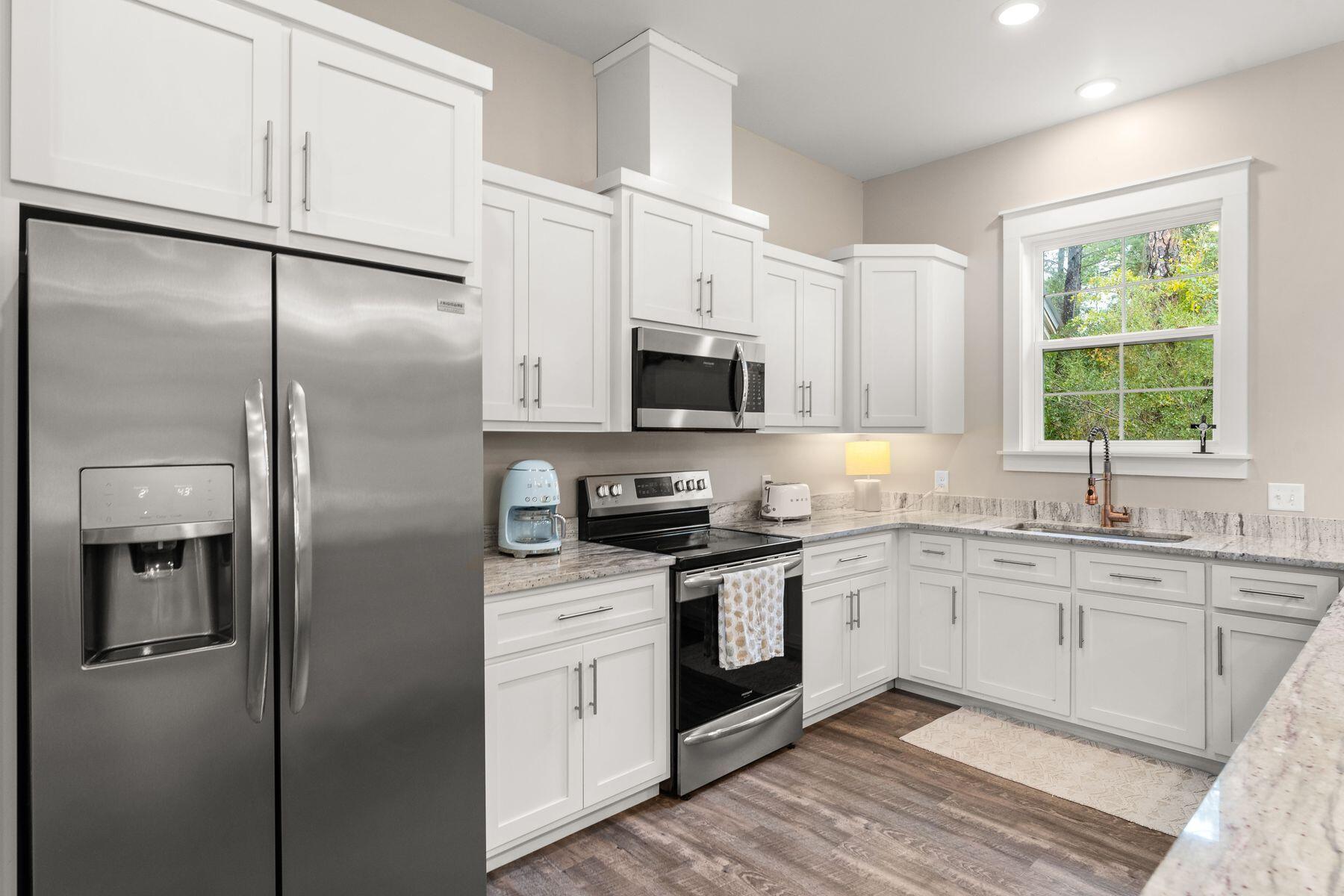 MAGNOLIA BEACH - Residential Lease