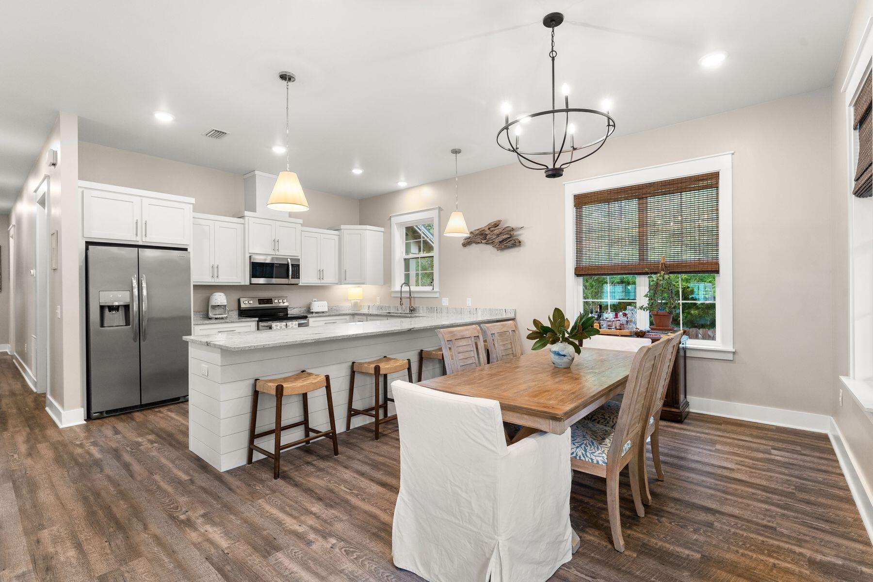 MAGNOLIA BEACH - Residential Lease