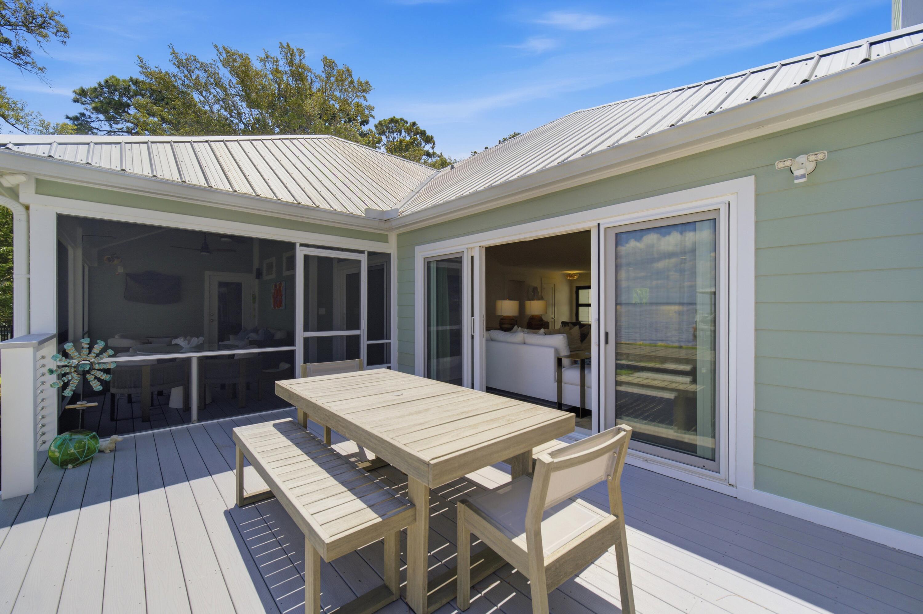 SANTA ROSA BCH EST - Residential