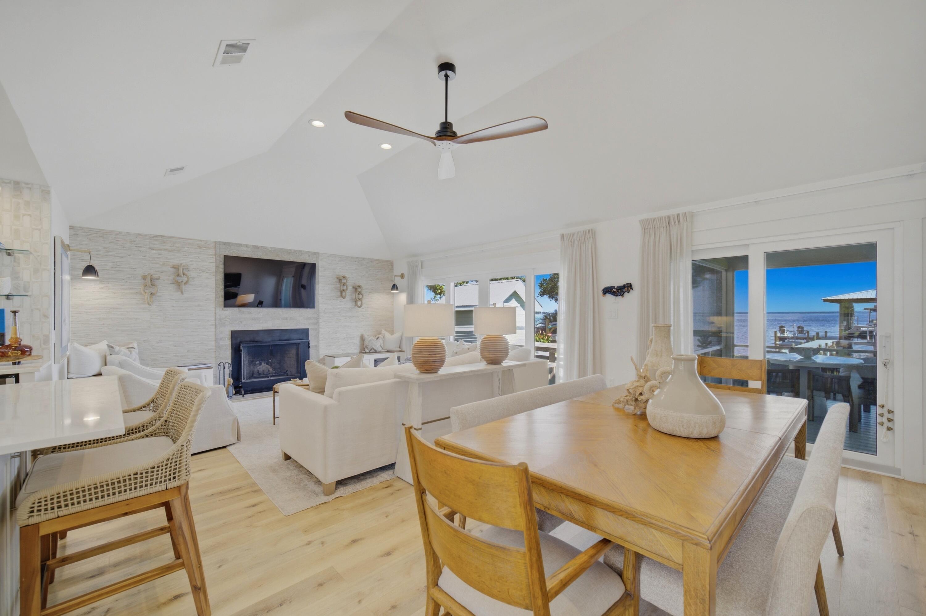 SANTA ROSA BCH EST - Residential