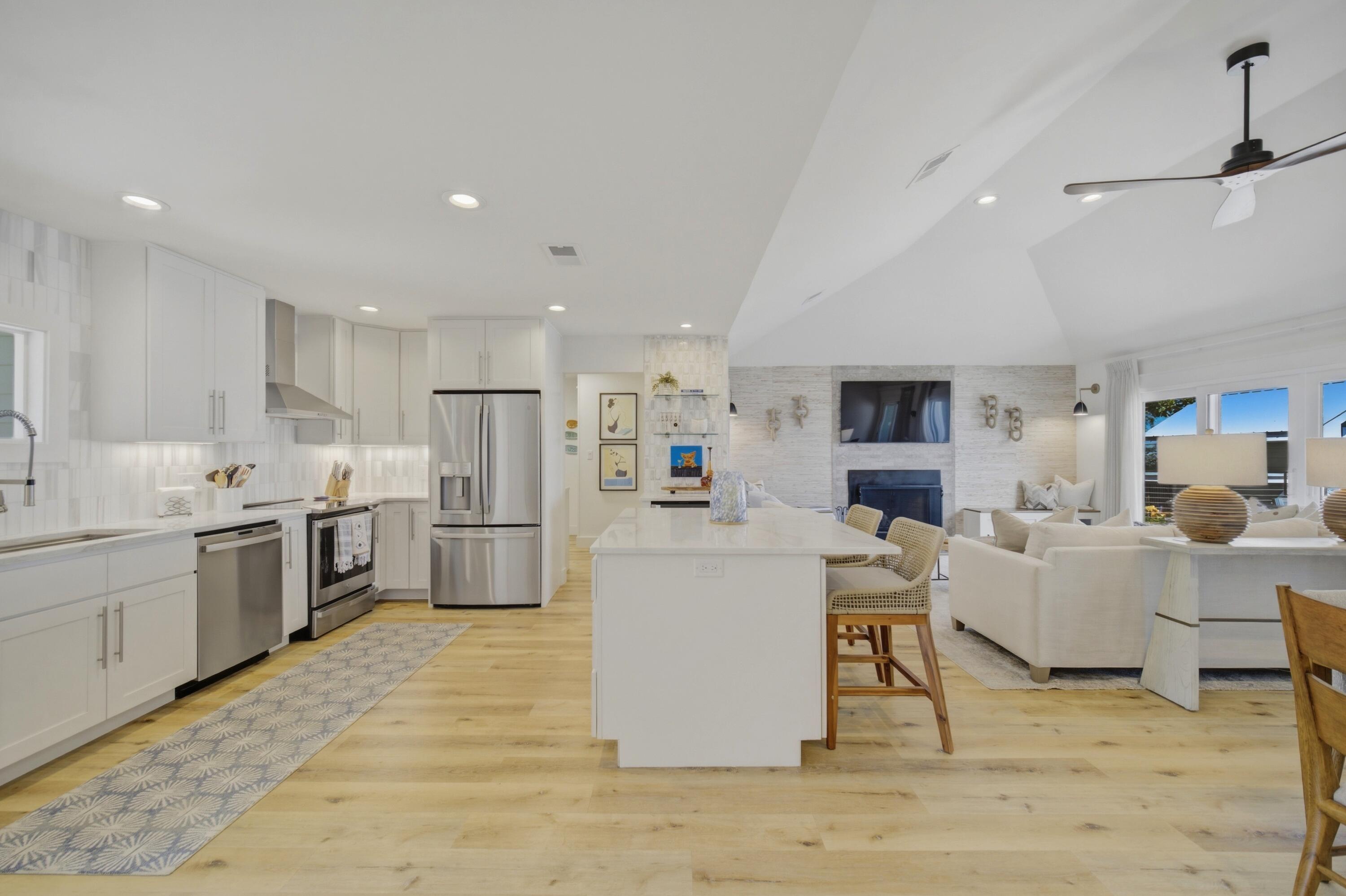 SANTA ROSA BCH EST - Residential