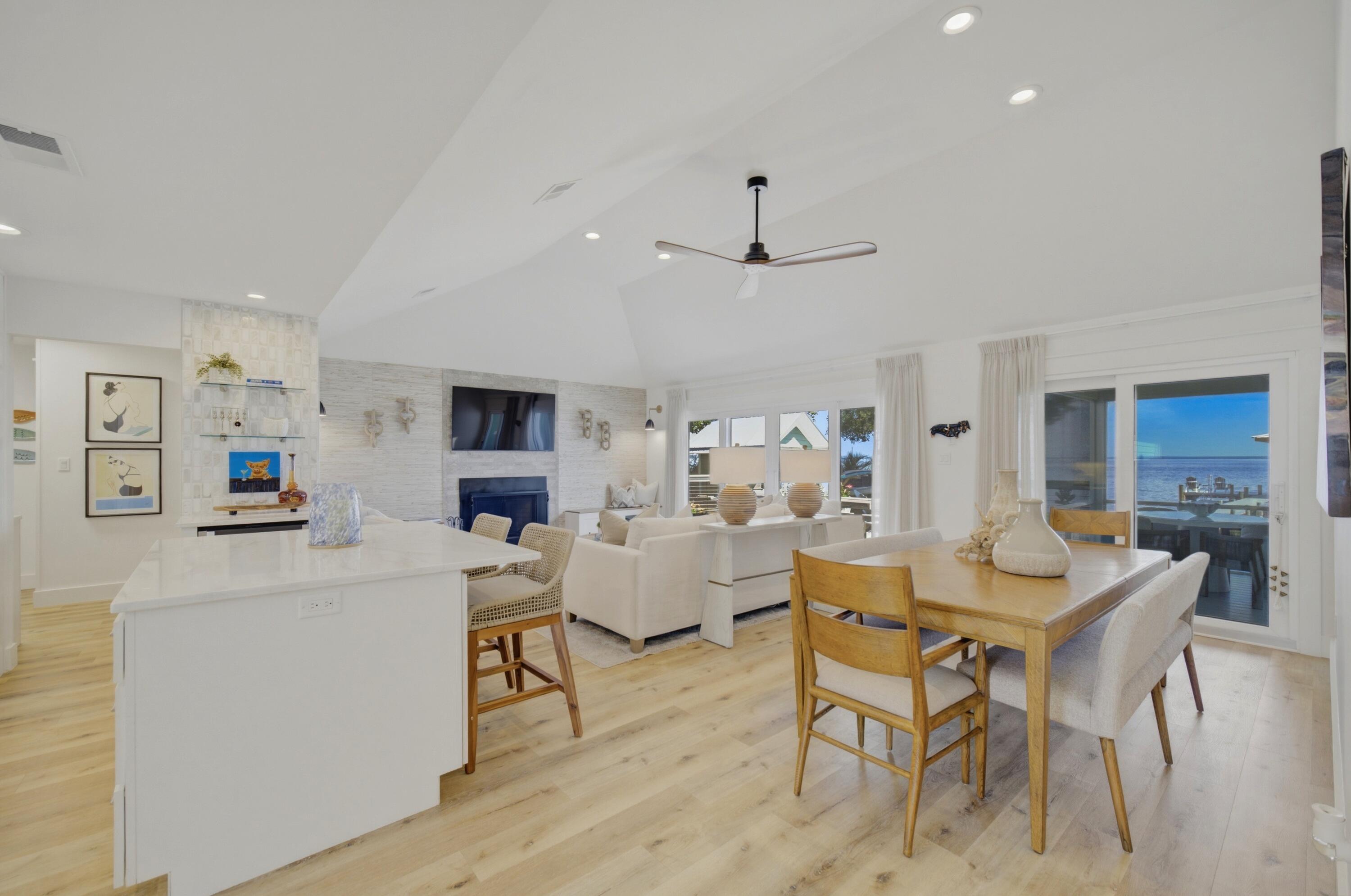 SANTA ROSA BCH EST - Residential