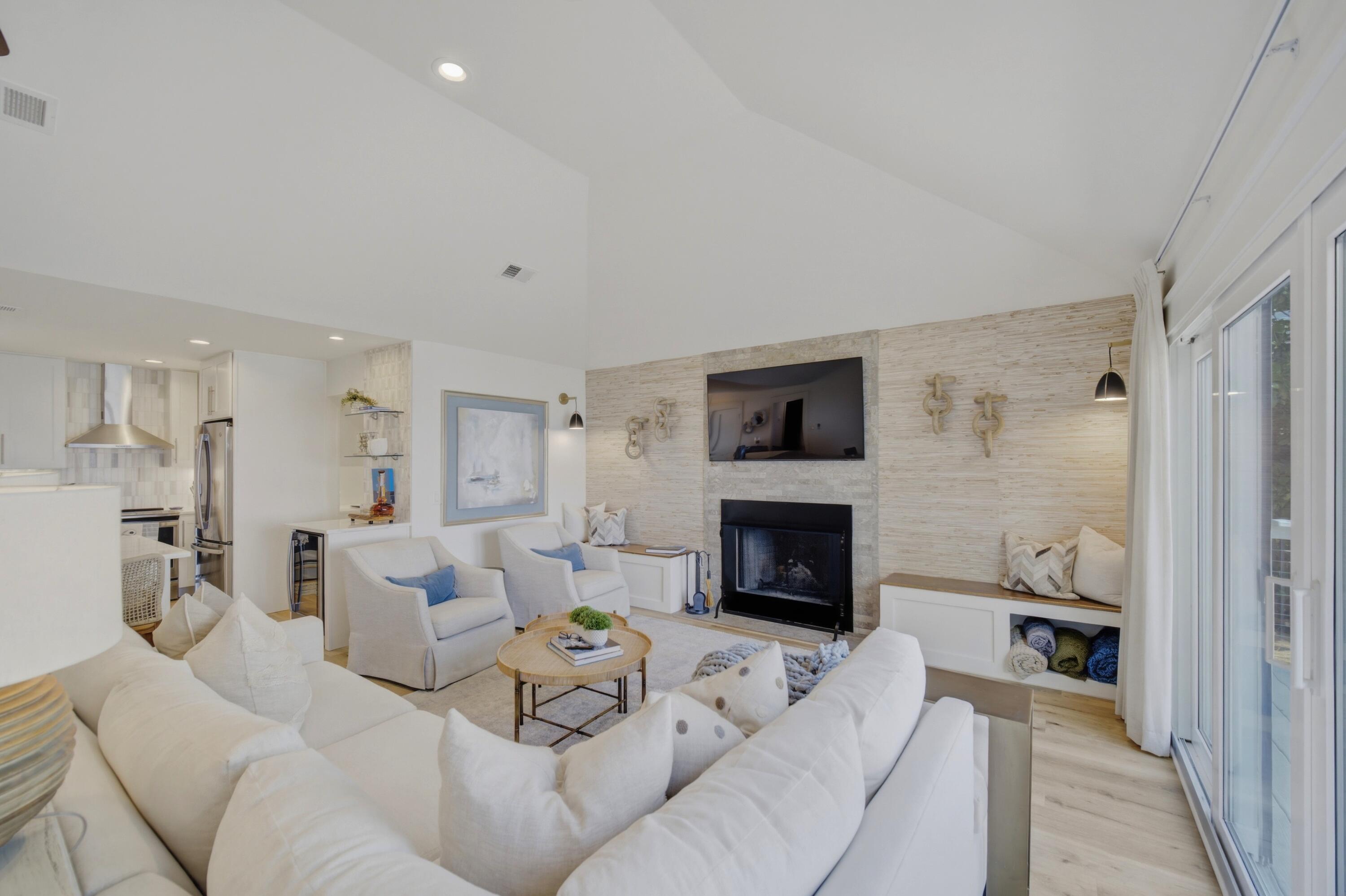 SANTA ROSA BCH EST - Residential