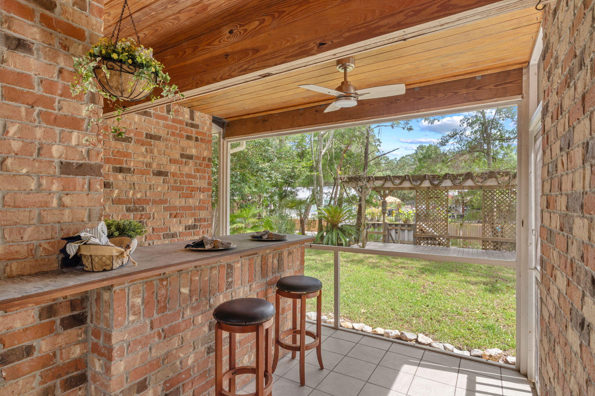 HARBOR OAKS - Residential