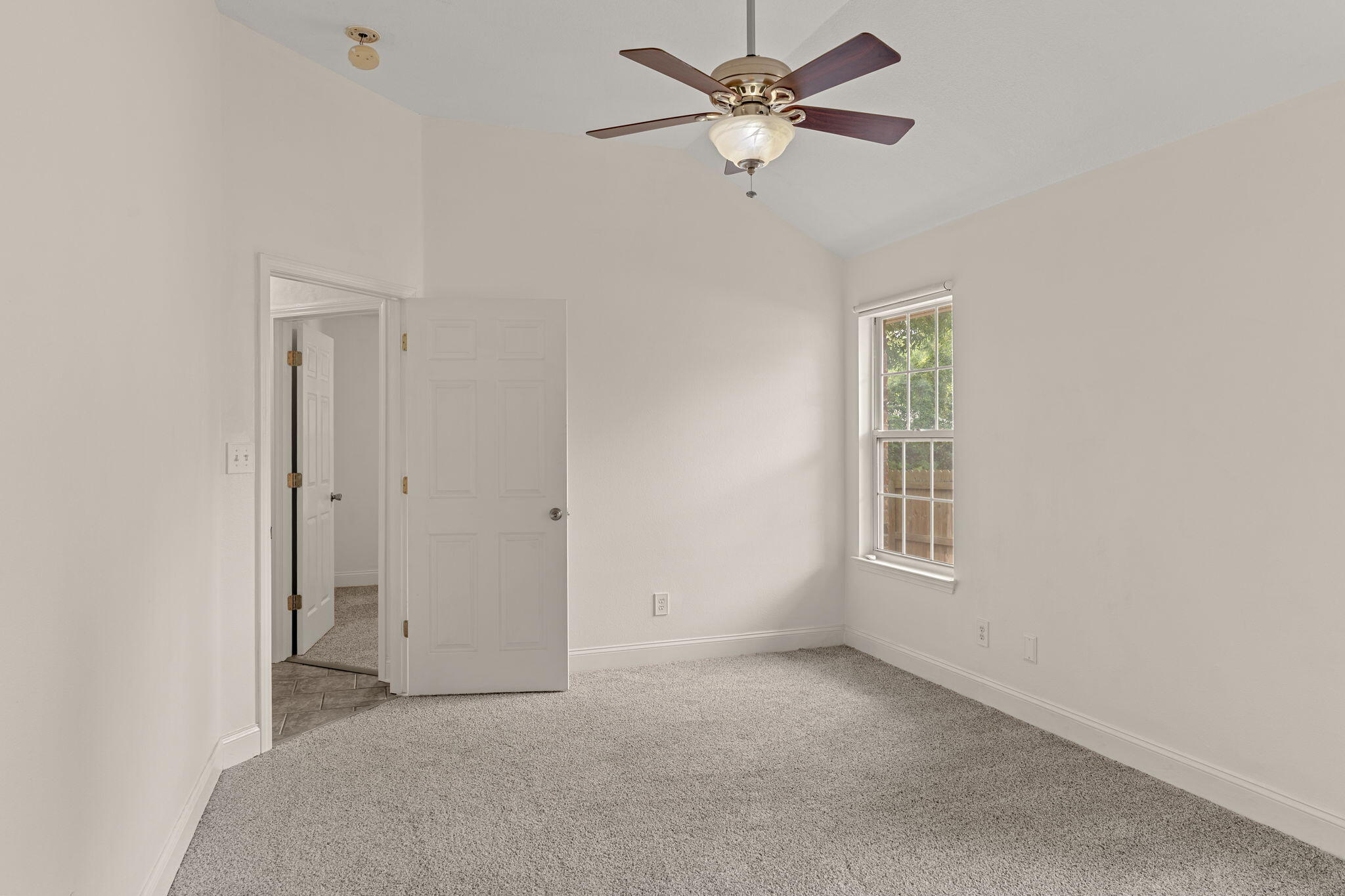 HARBOR OAKS - Residential