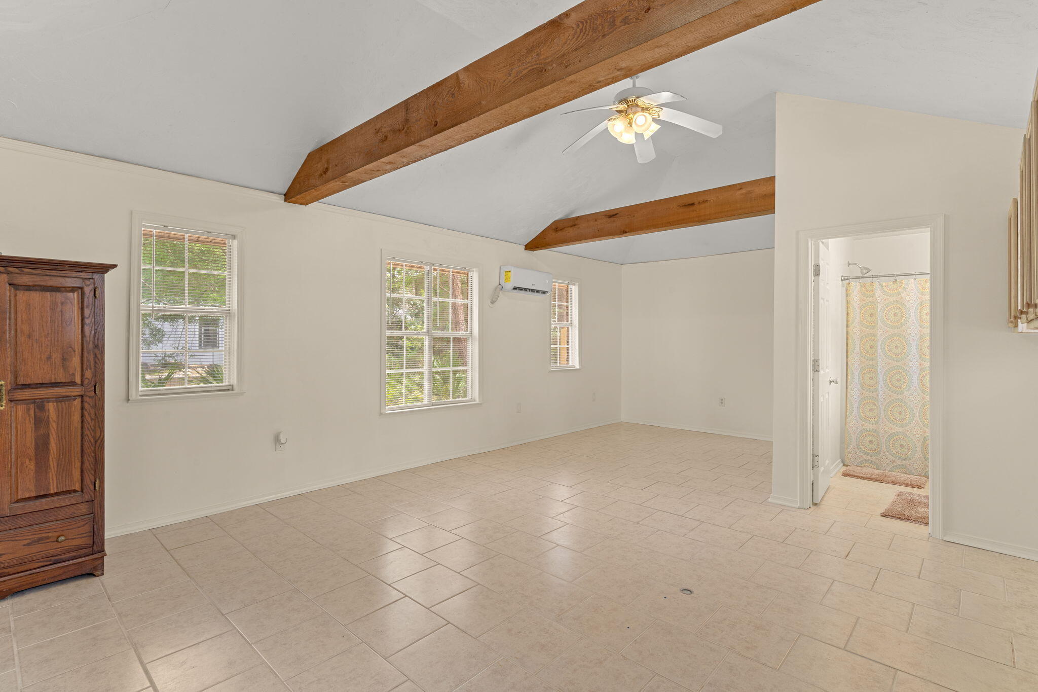 HARBOR OAKS - Residential