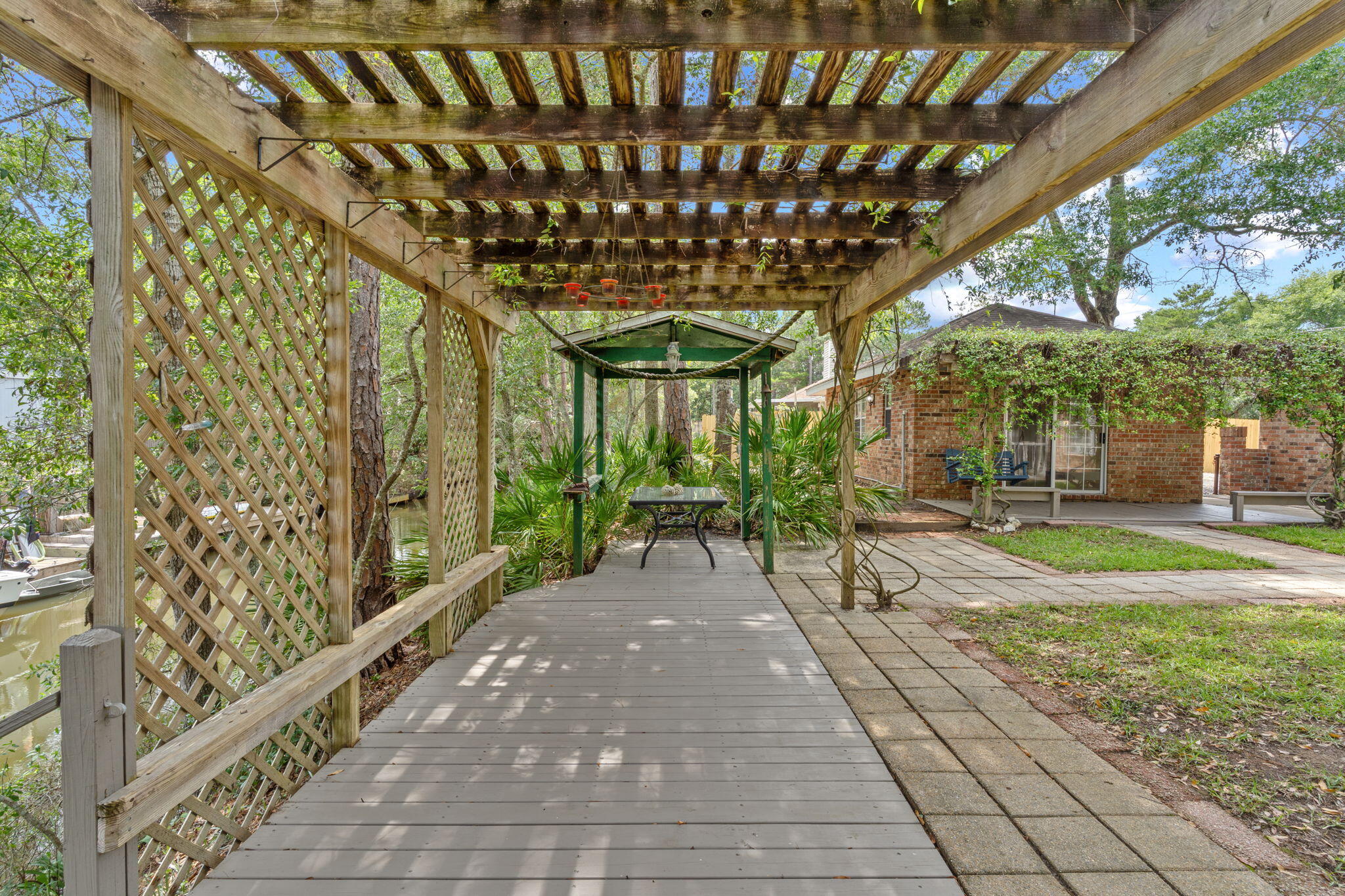 HARBOR OAKS - Residential
