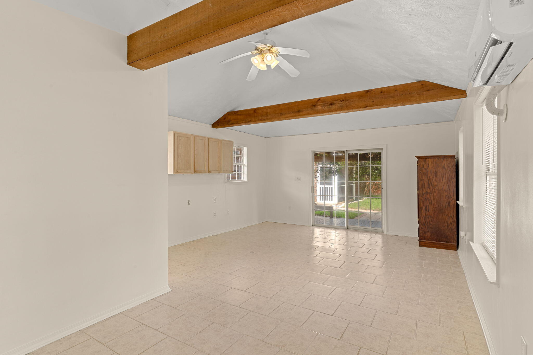 HARBOR OAKS - Residential