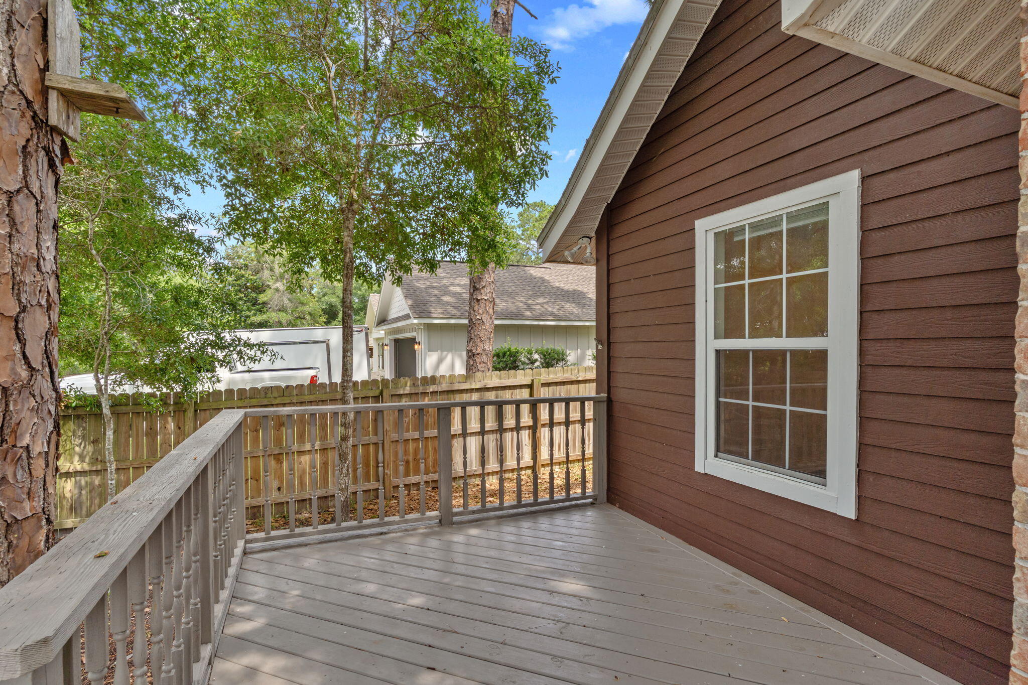 HARBOR OAKS - Residential