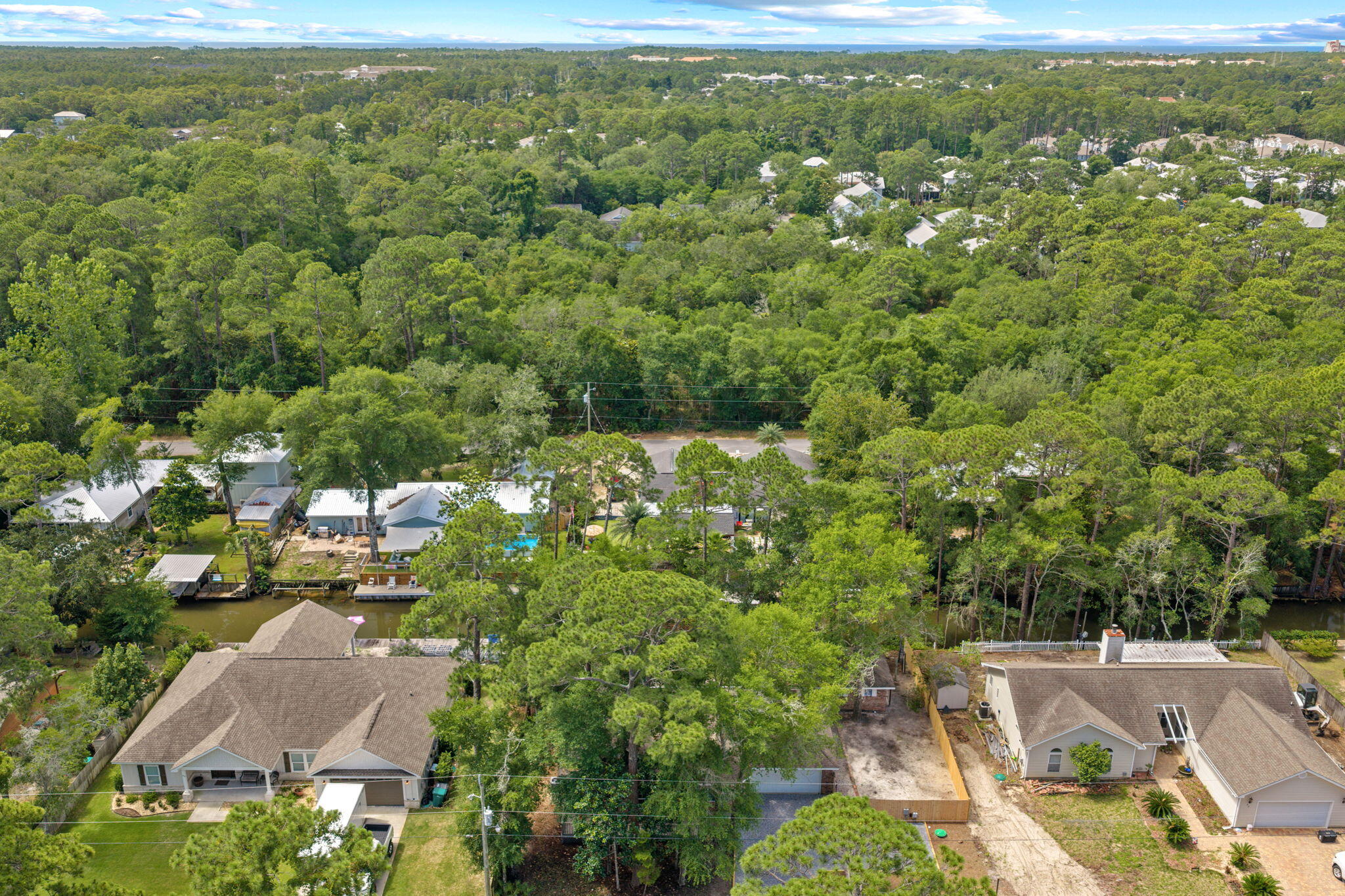 HARBOR OAKS - Residential