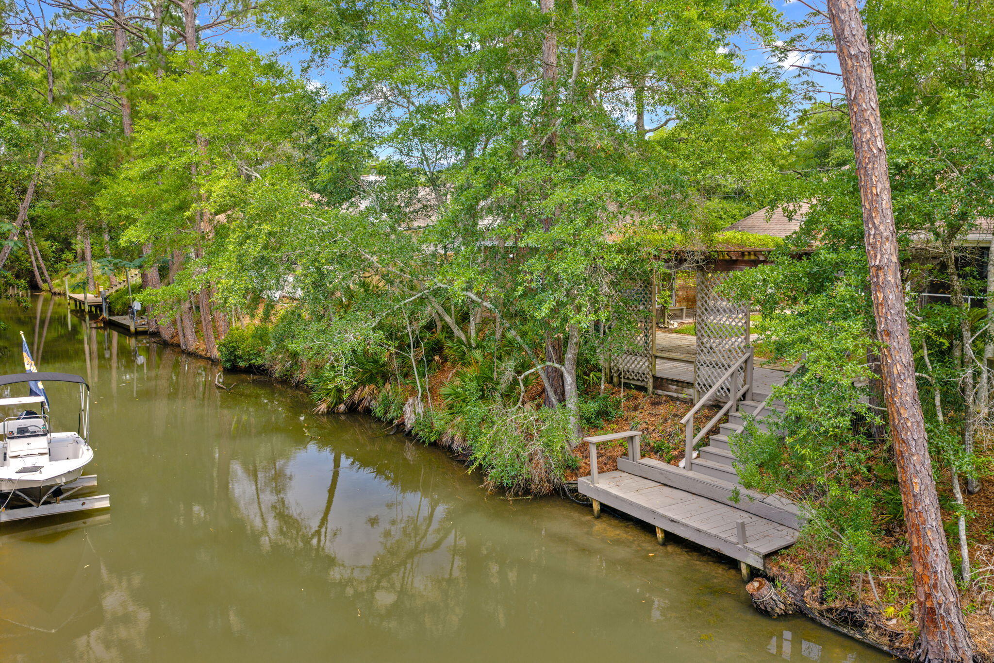 HARBOR OAKS - Residential