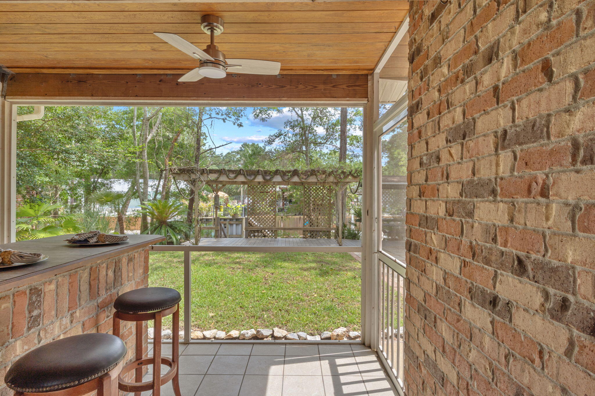 HARBOR OAKS - Residential