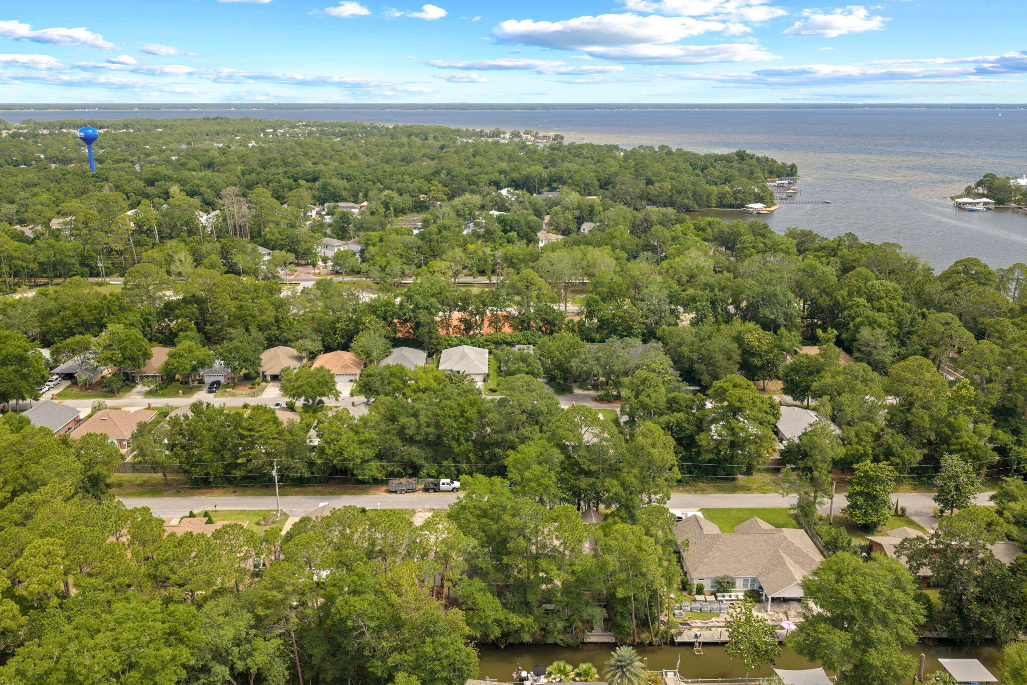 HARBOR OAKS - Residential