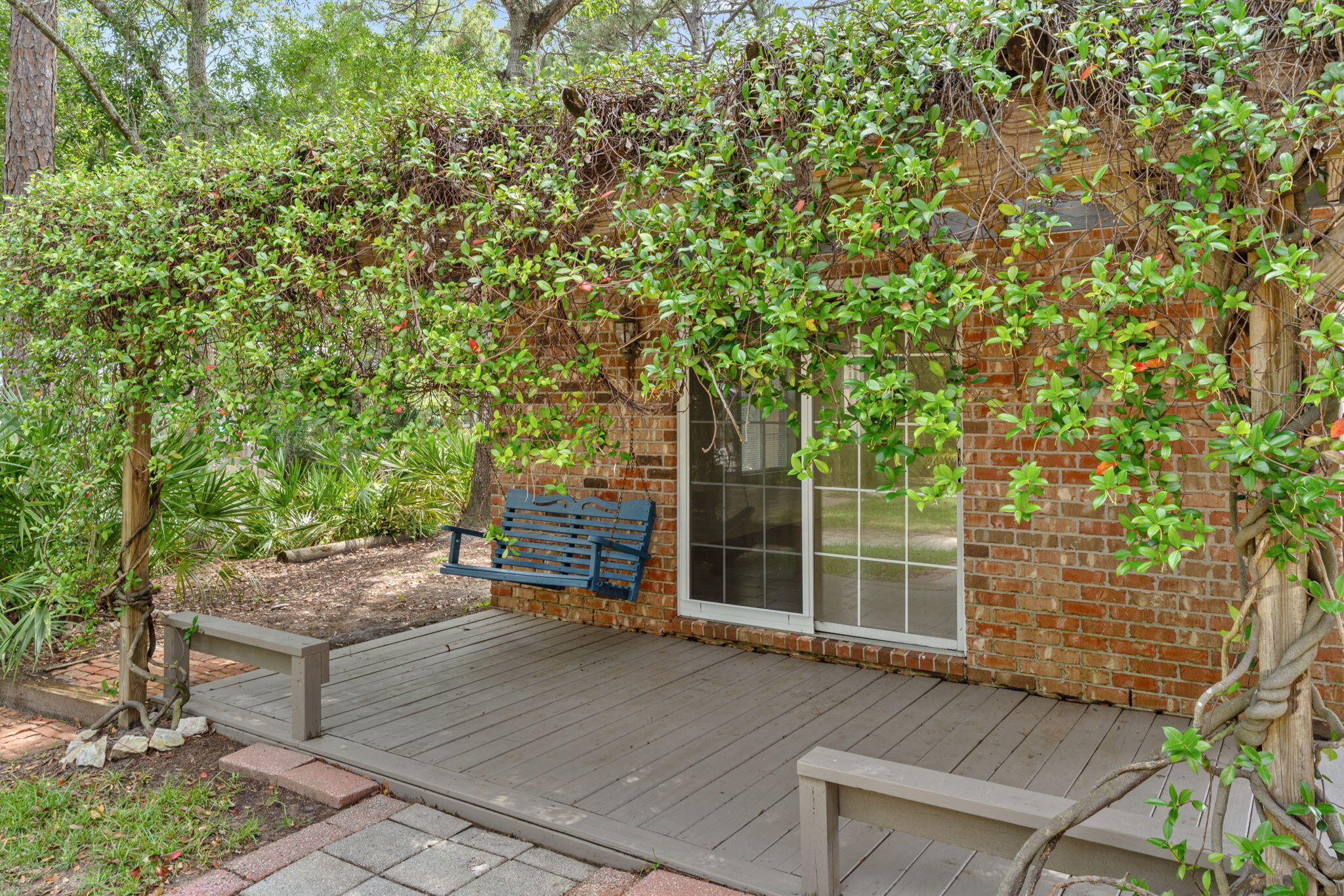 HARBOR OAKS - Residential