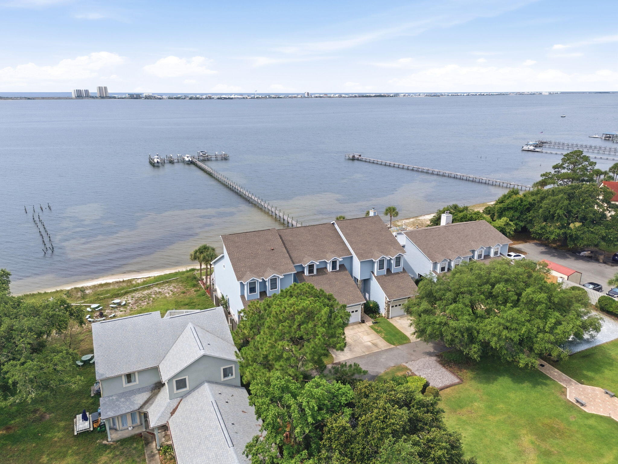 SEA PINES T/H - Residential