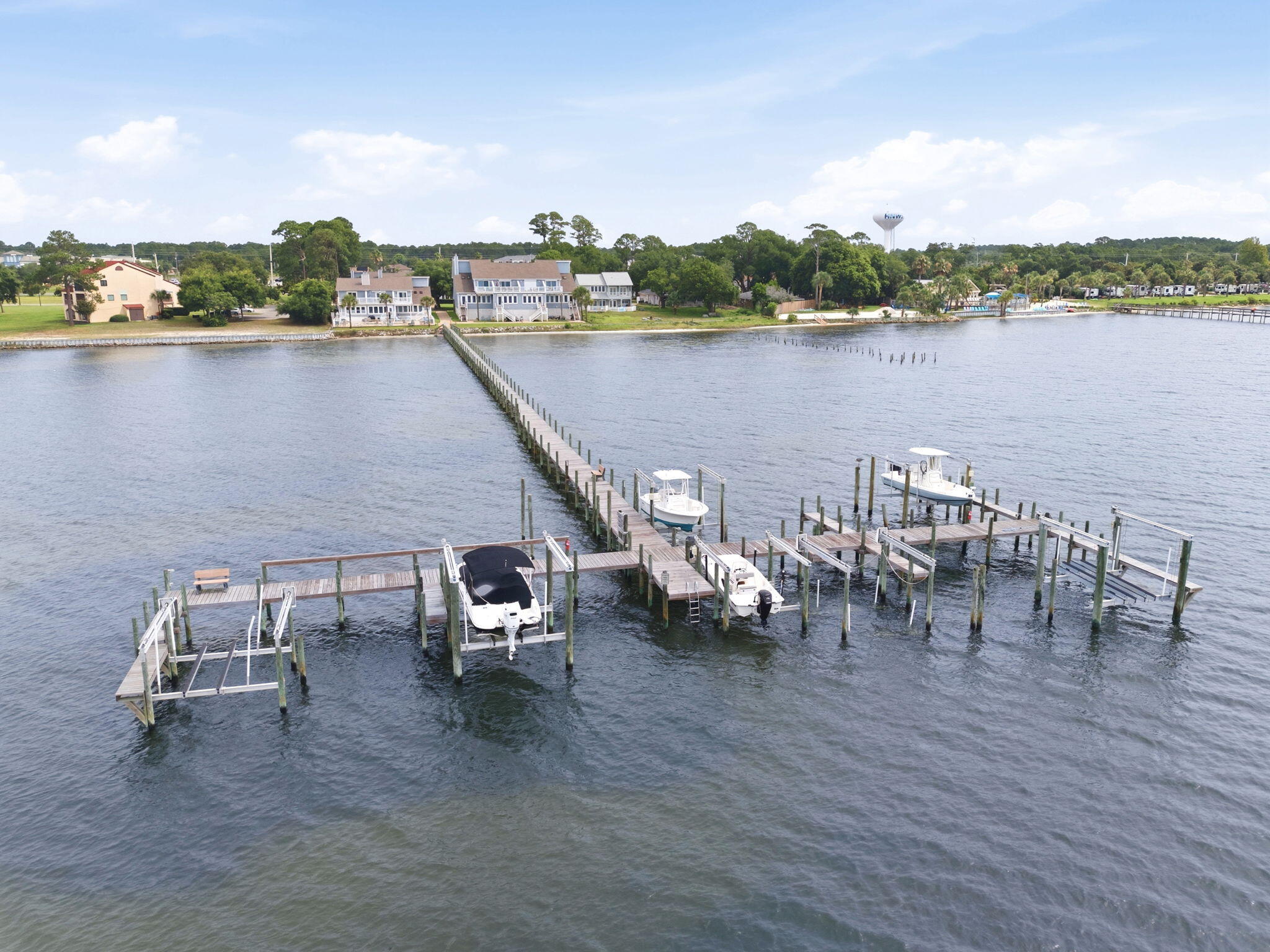 SEA PINES T/H - Residential