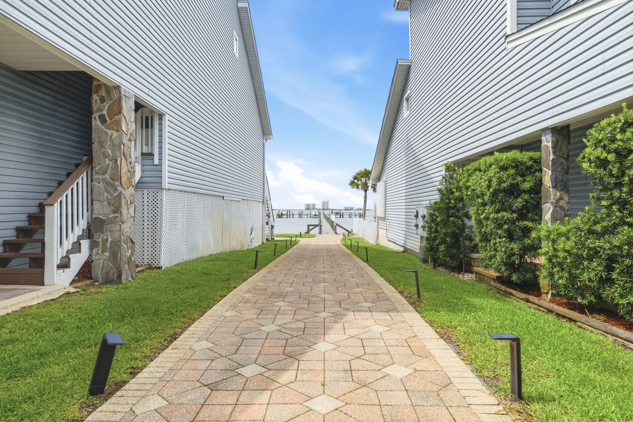 SEA PINES T/H - Residential