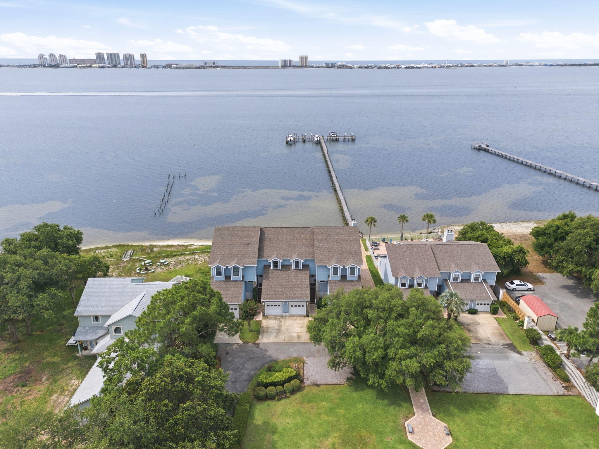 SEA PINES T/H - Residential