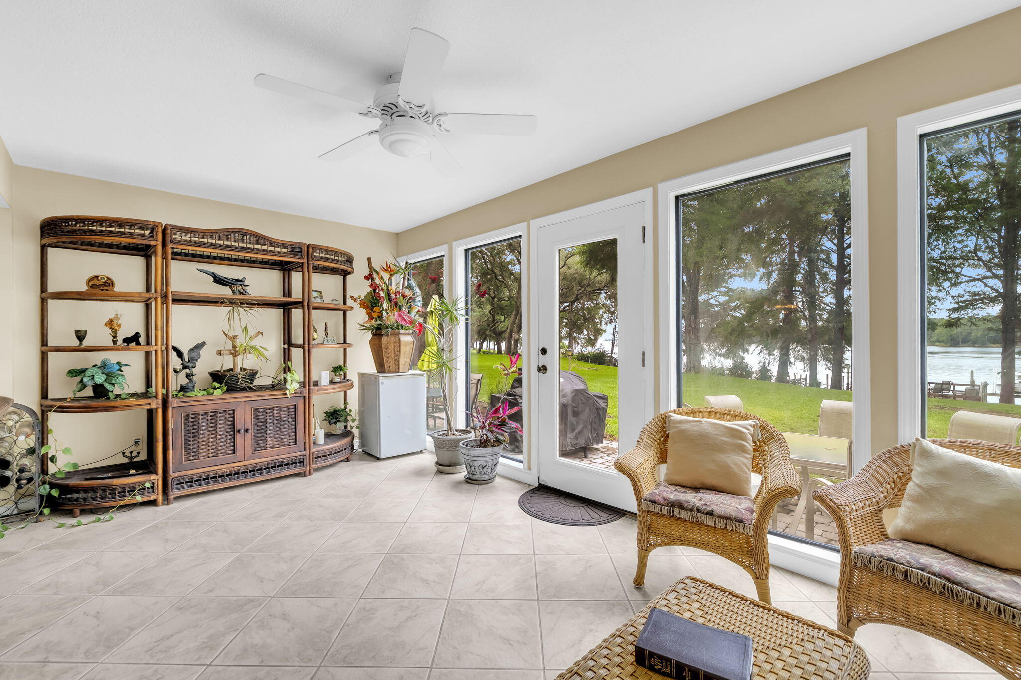 WATER OAKS 2 T/H - Residential