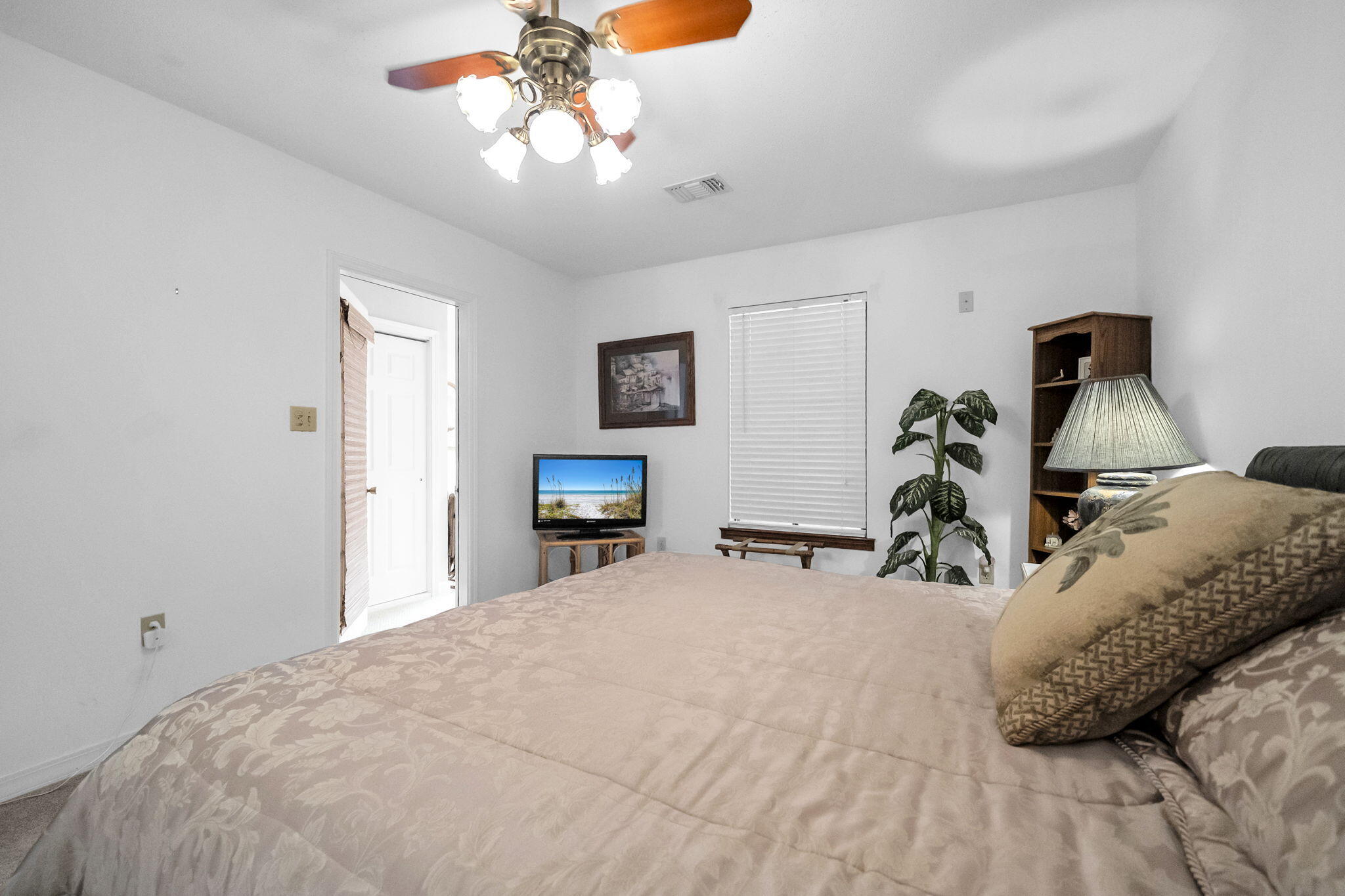 WATER OAKS 2 T/H - Residential
