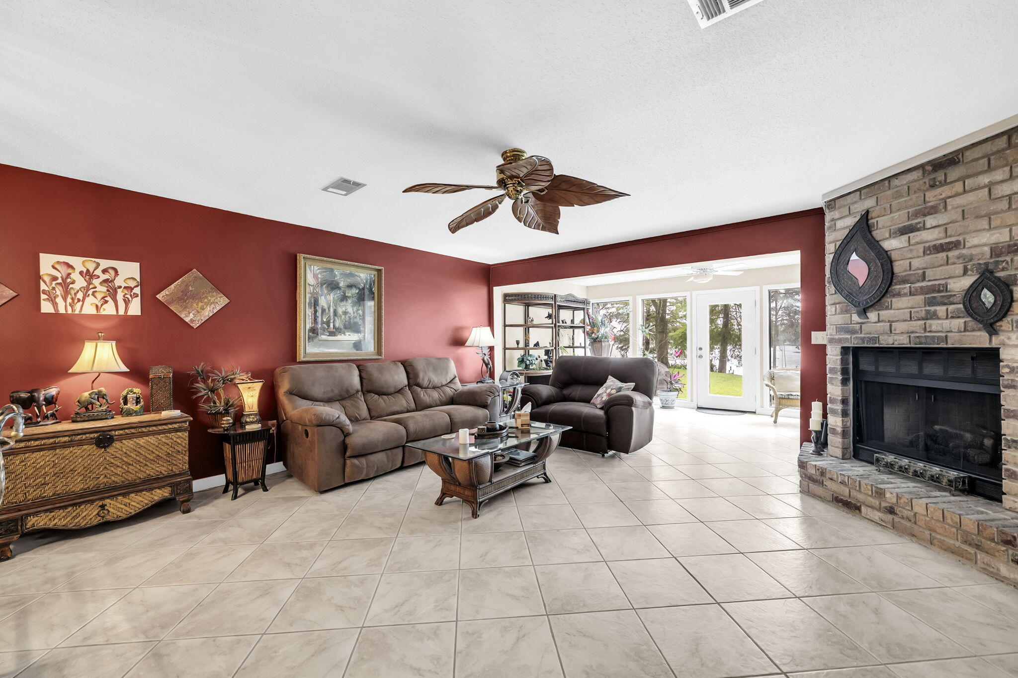 WATER OAKS 2 T/H - Residential