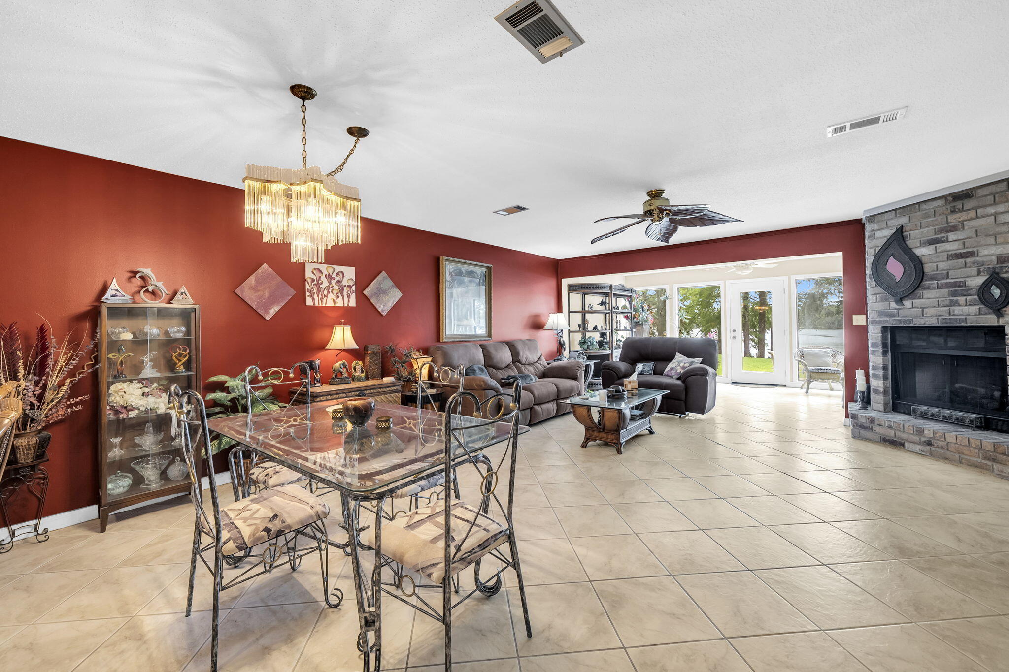 WATER OAKS 2 T/H - Residential