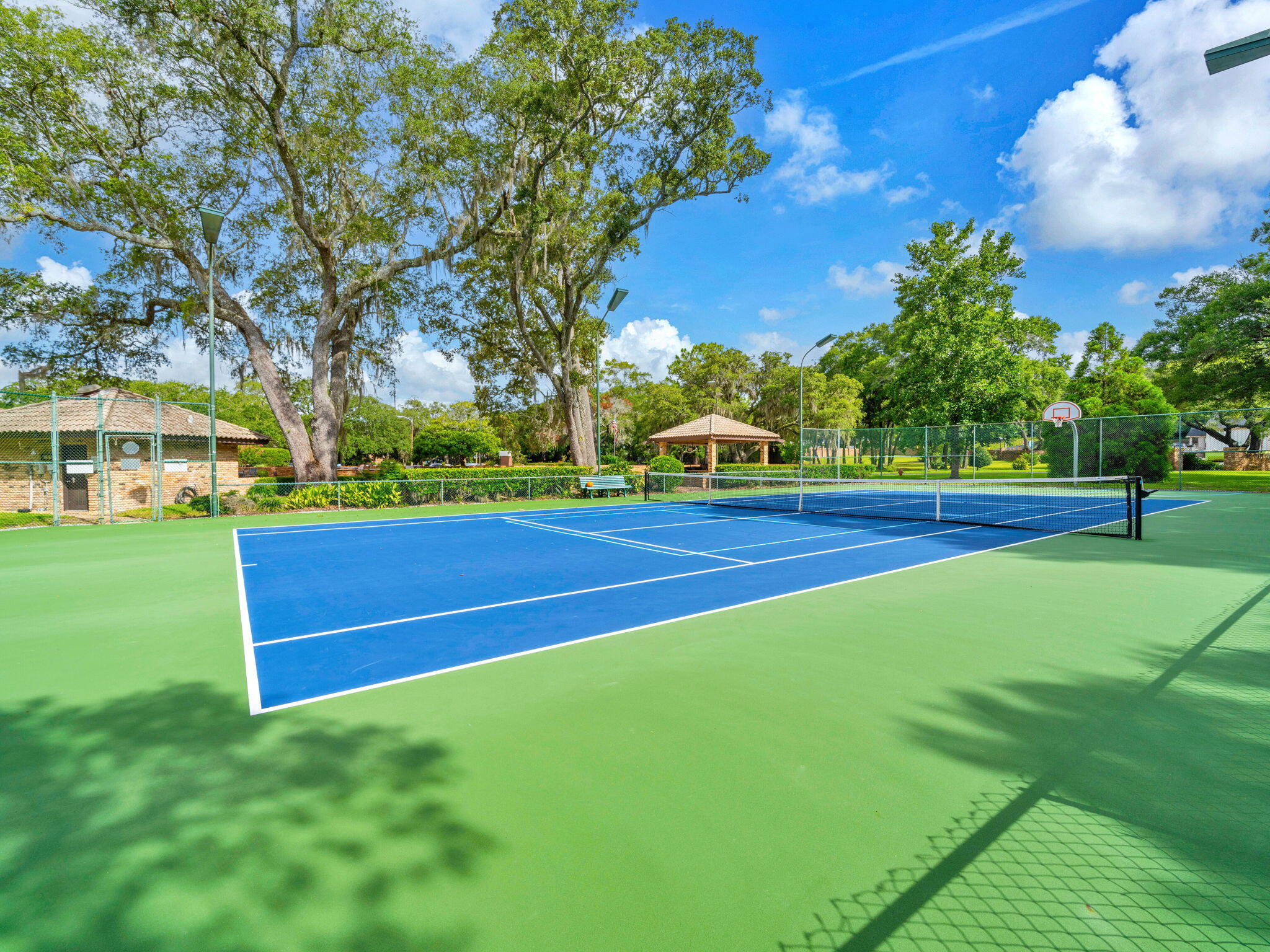 WATER OAKS 2 T/H - Residential