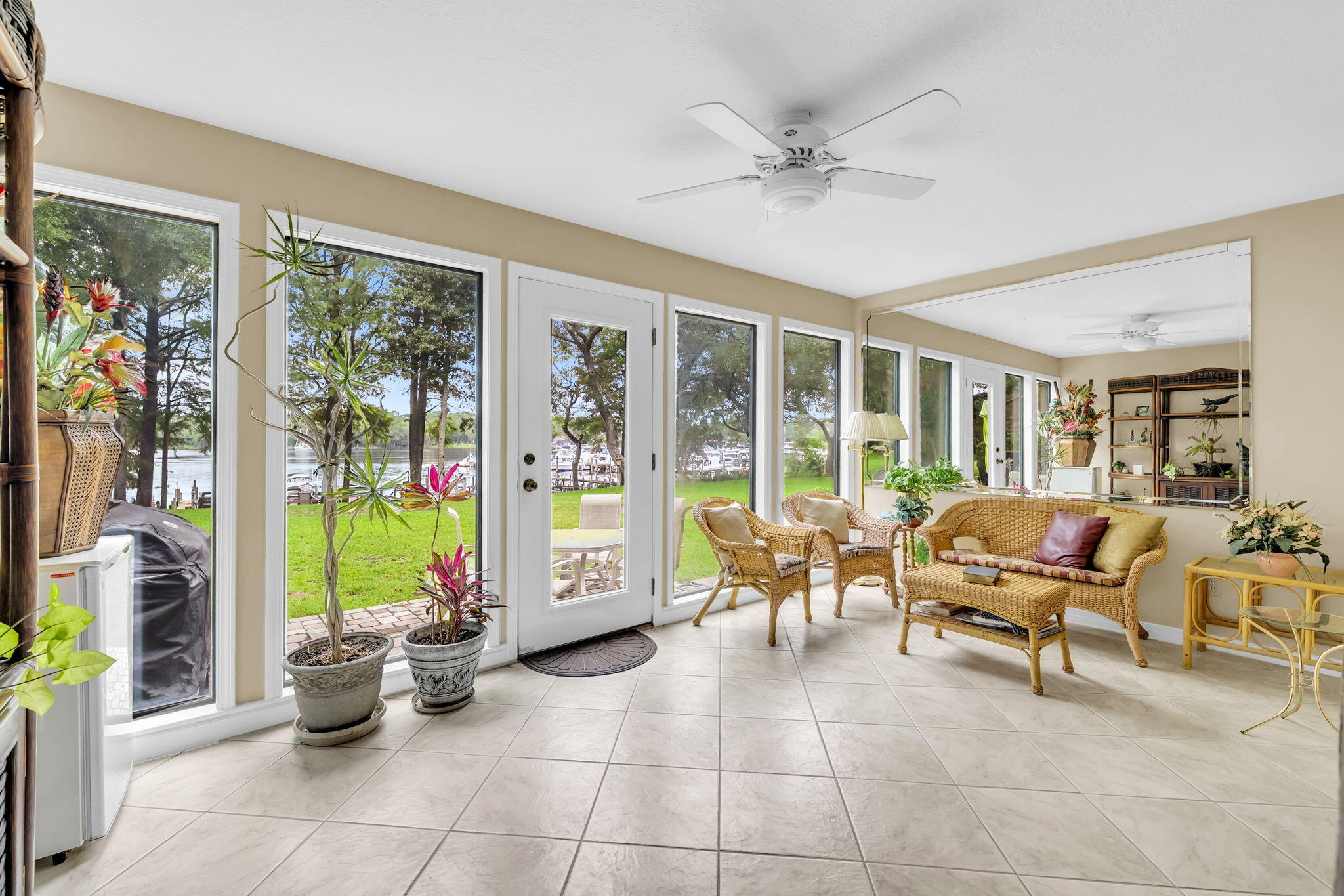 WATER OAKS 2 T/H - Residential