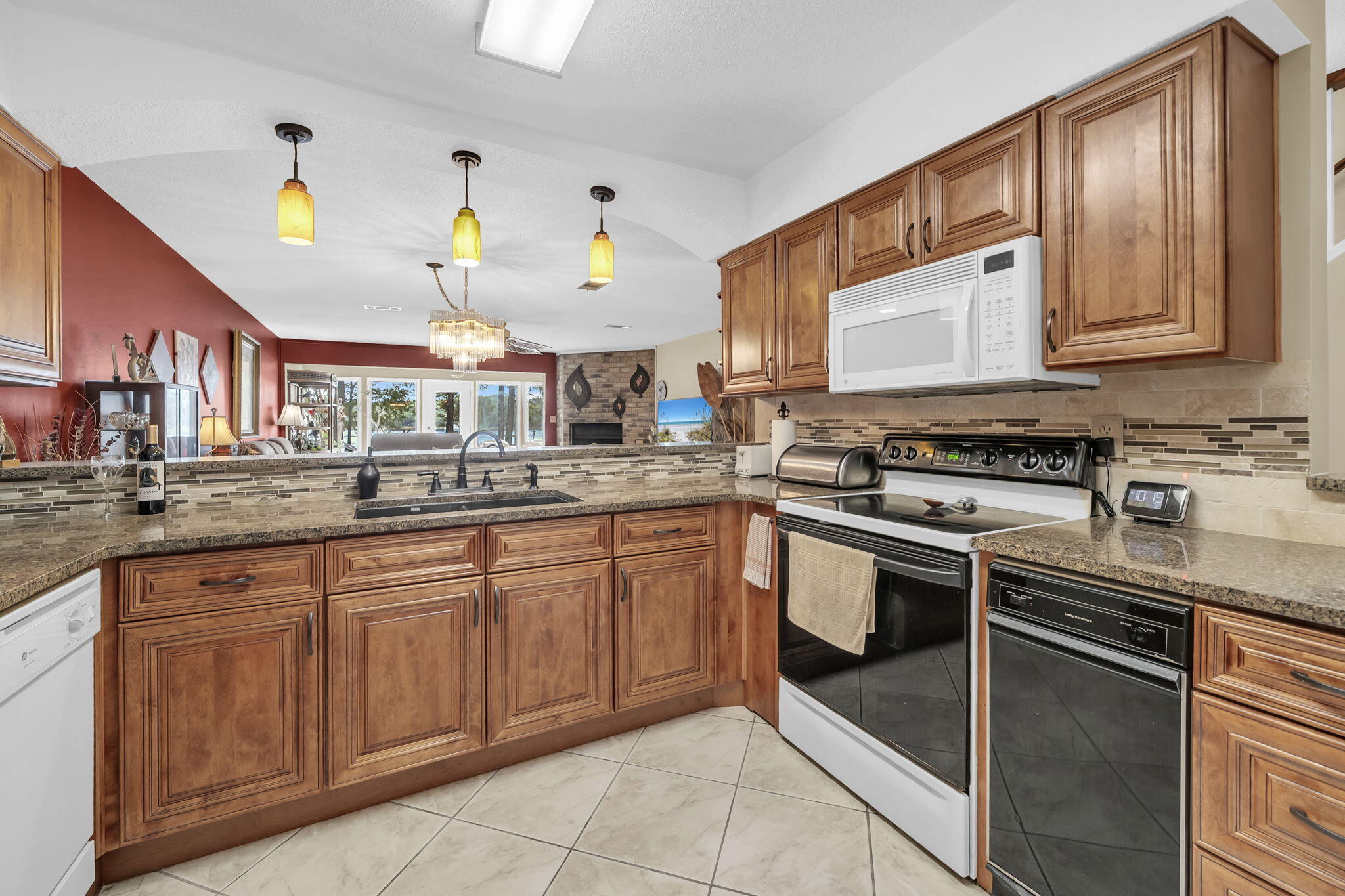 WATER OAKS 2 T/H - Residential