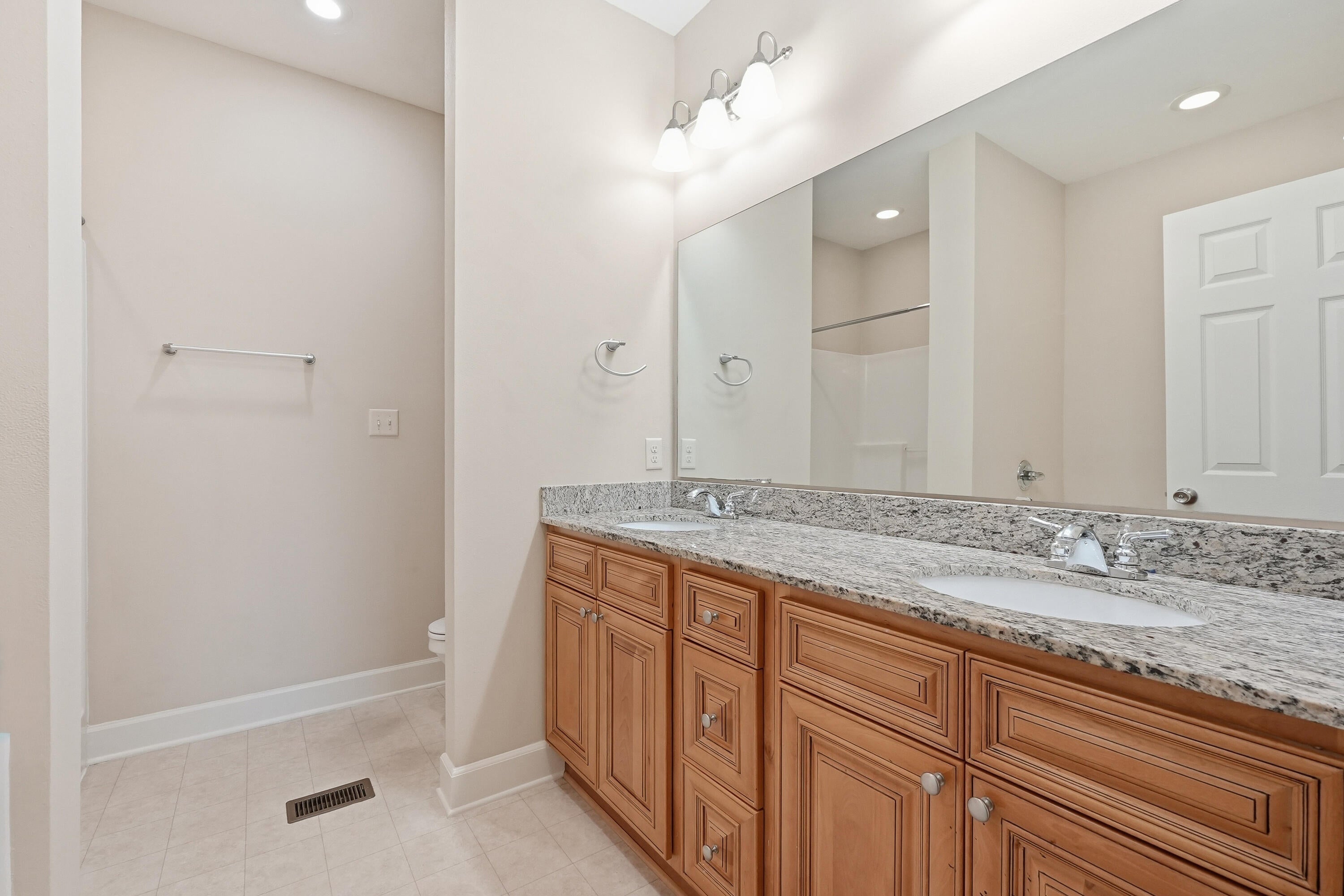 ARBOR LAKE PHASE II - Residential Lease