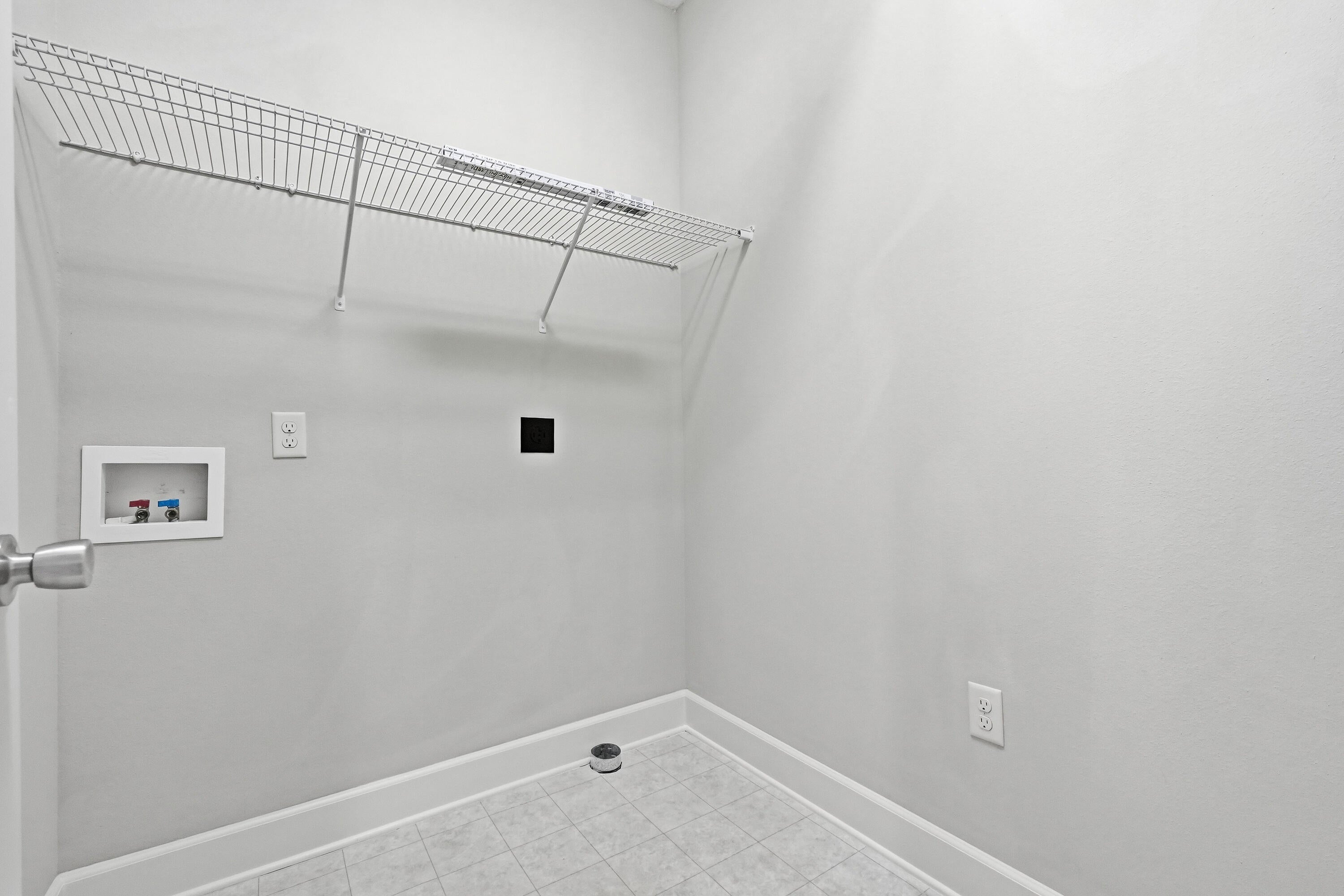 ARBOR LAKE PHASE II - Residential Lease