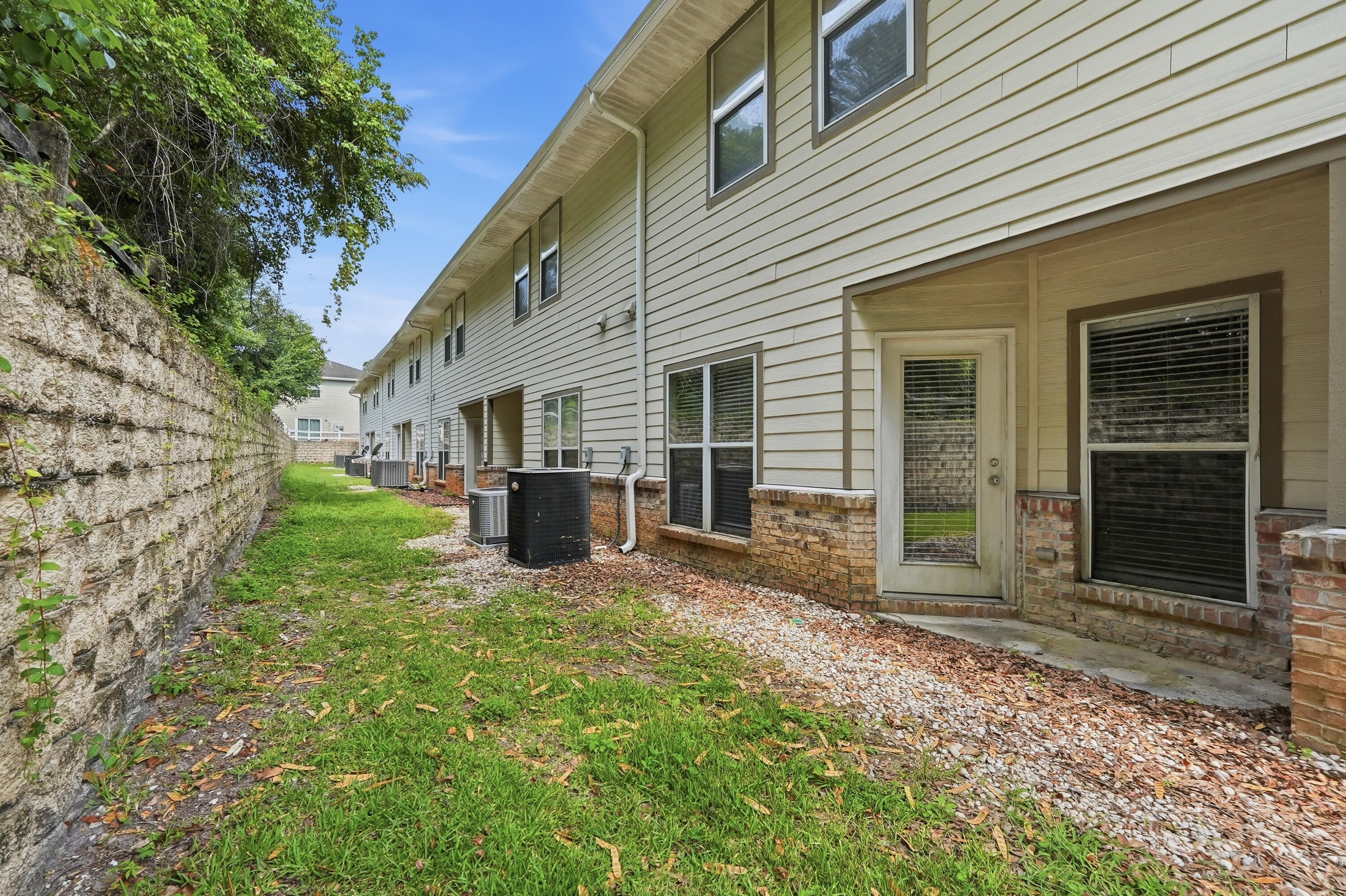 ARBOR LAKE PHASE II - Residential Lease