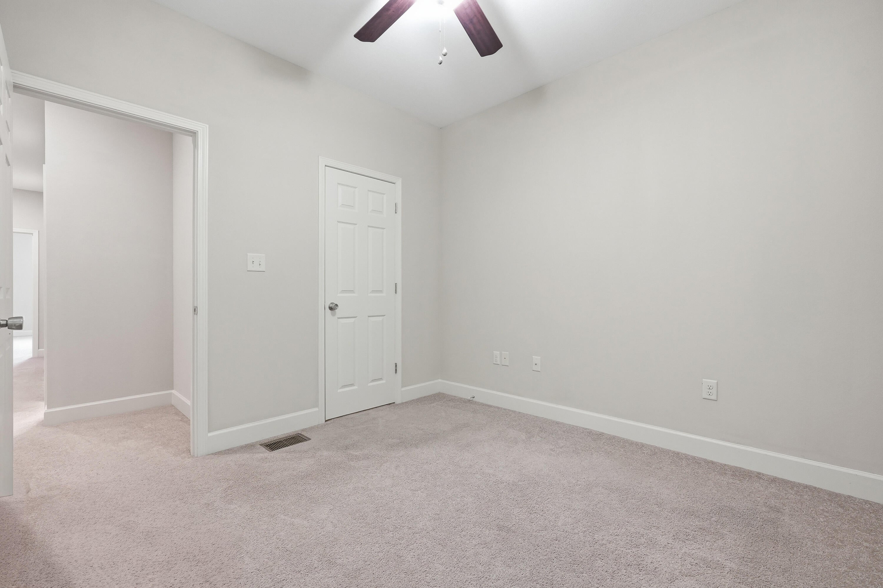 ARBOR LAKE PHASE II - Residential Lease