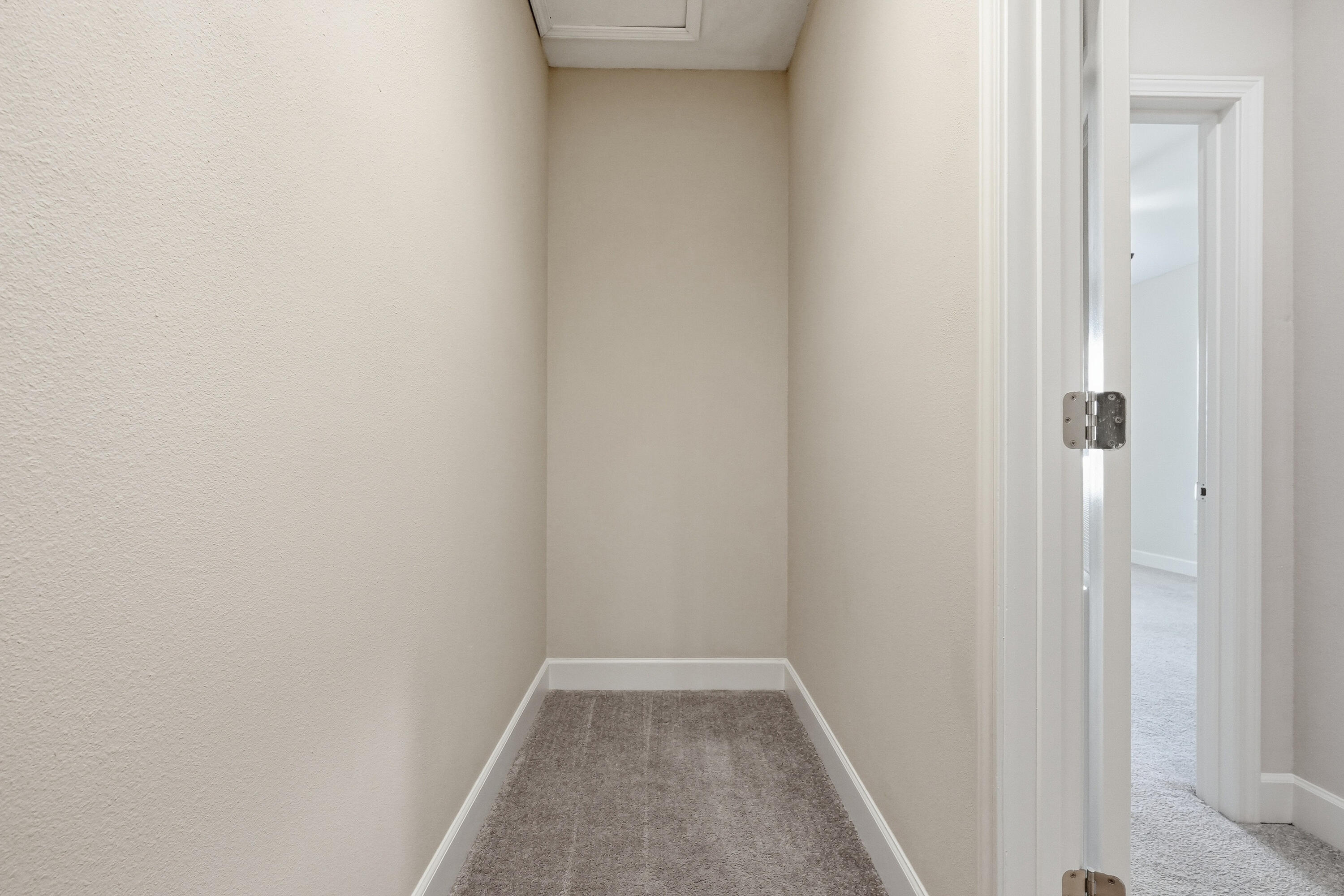 ARBOR LAKE PHASE II - Residential Lease