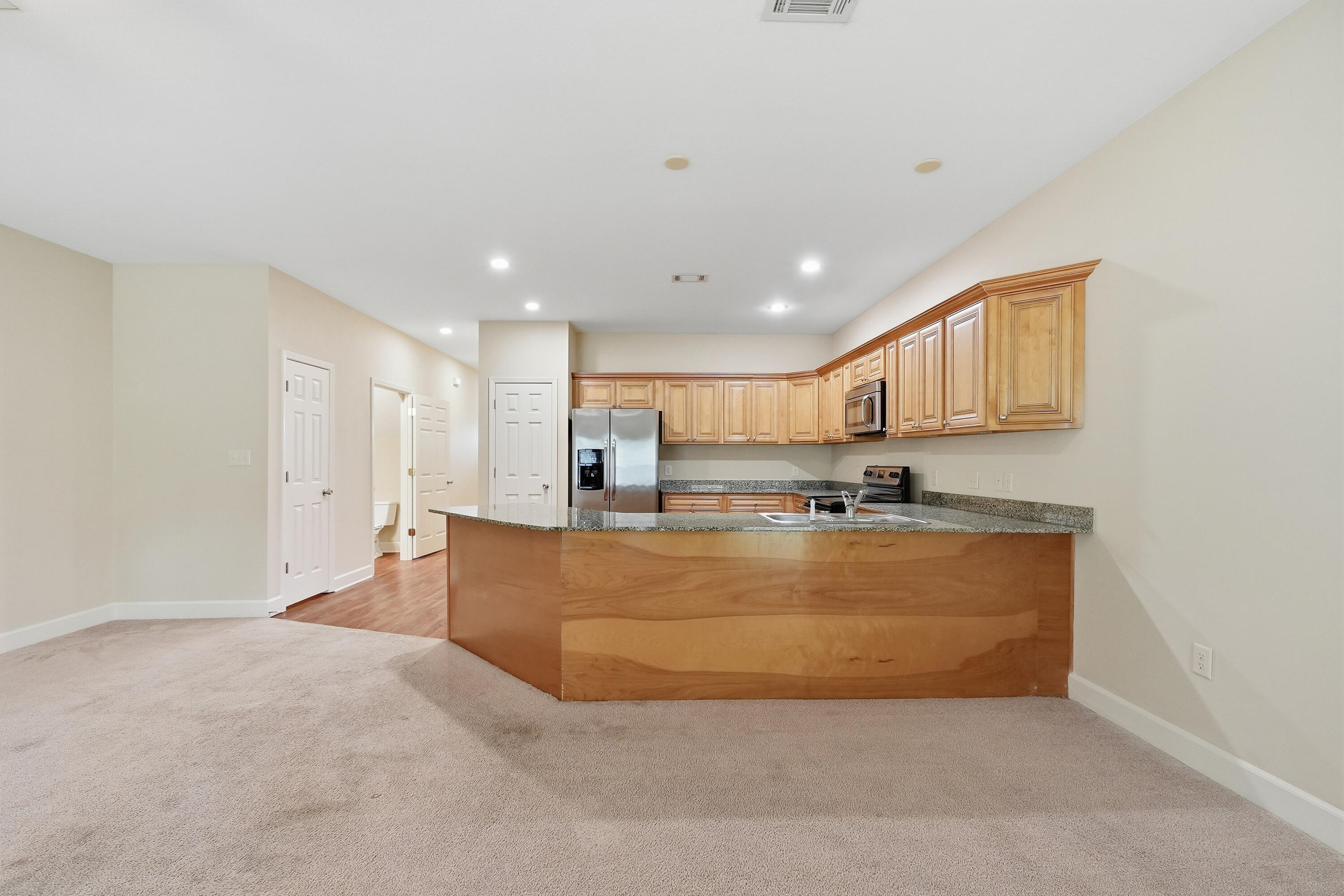 ARBOR LAKE PHASE II - Residential Lease