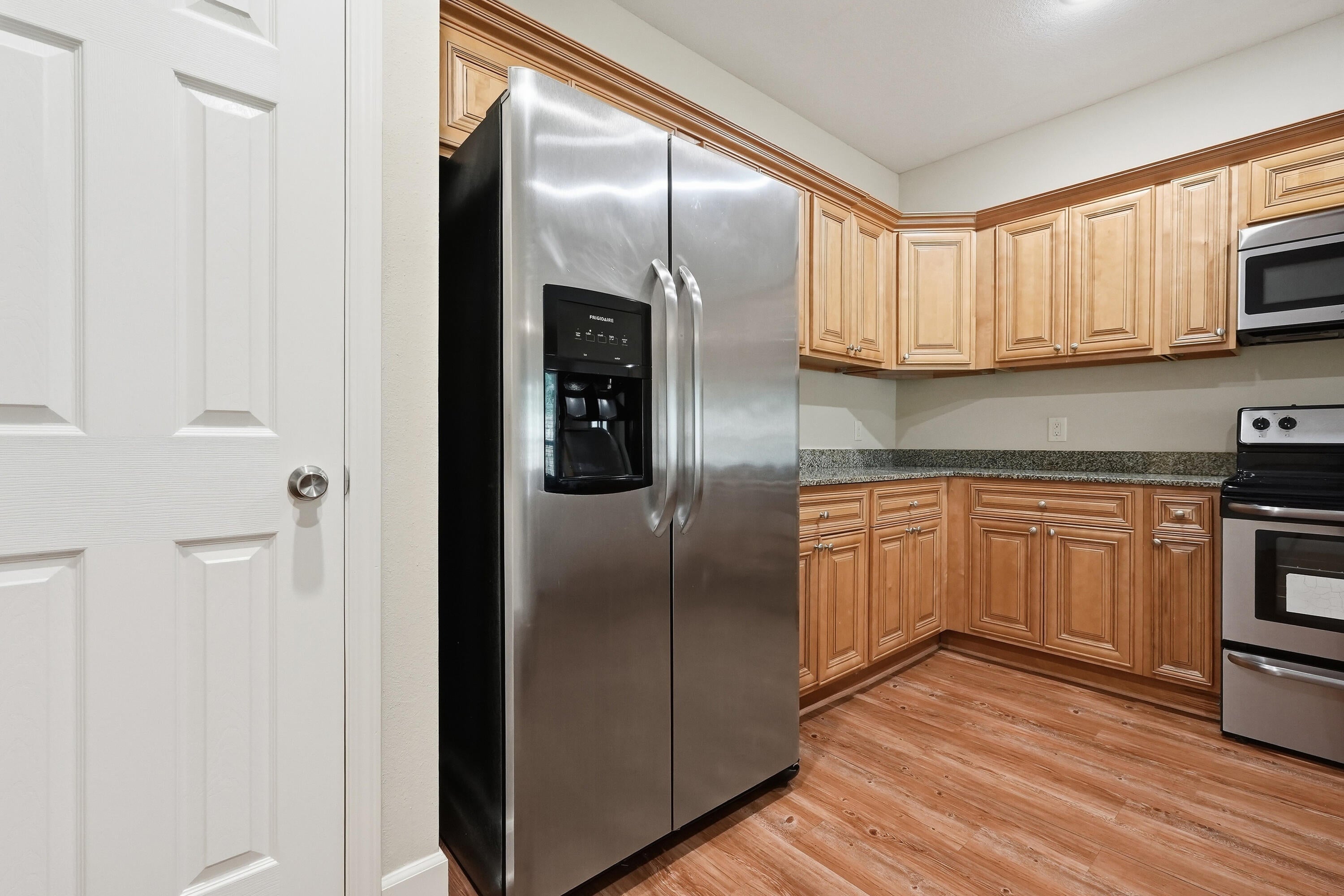 ARBOR LAKE PHASE II - Residential Lease
