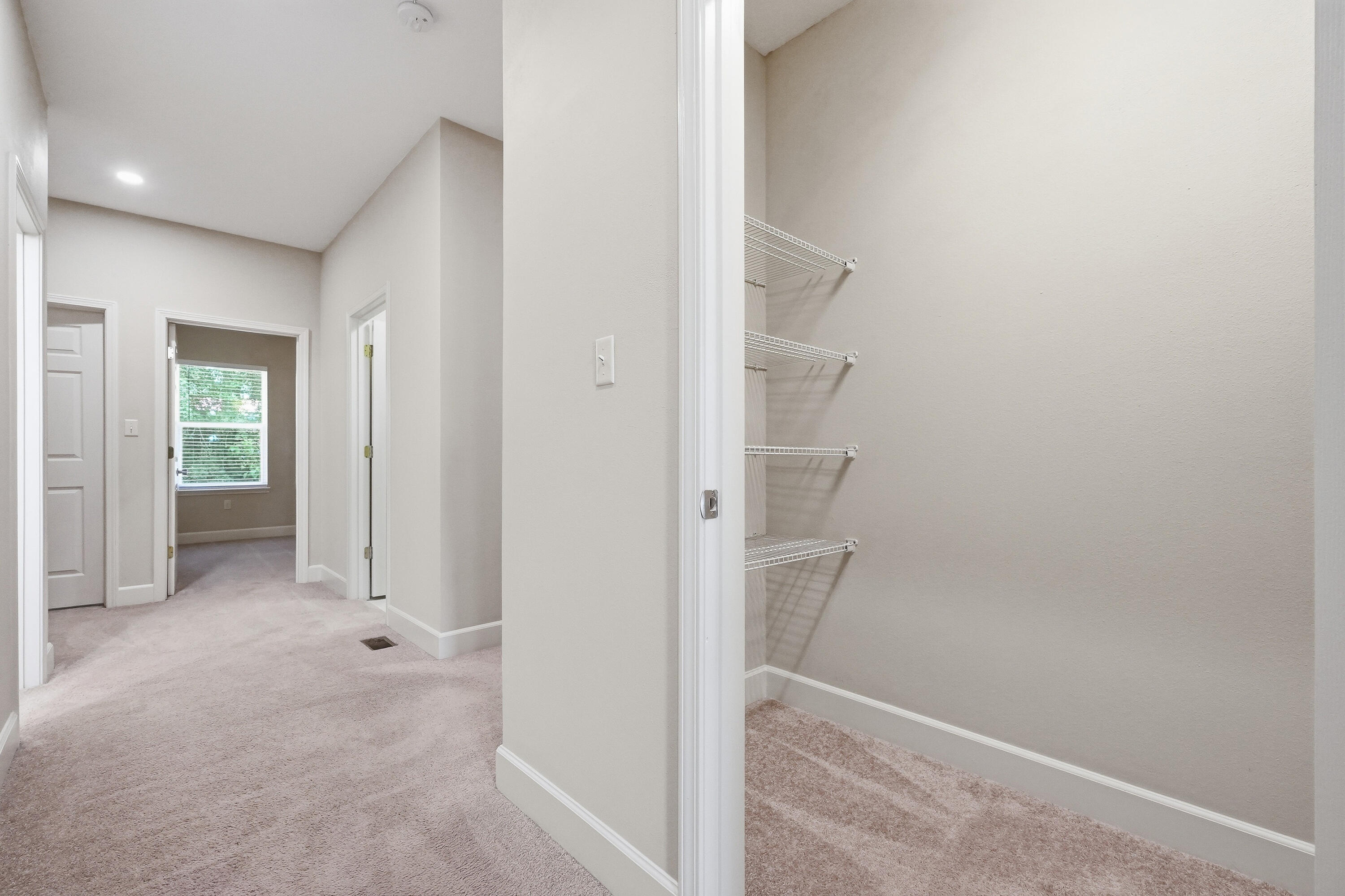 ARBOR LAKE PHASE II - Residential Lease