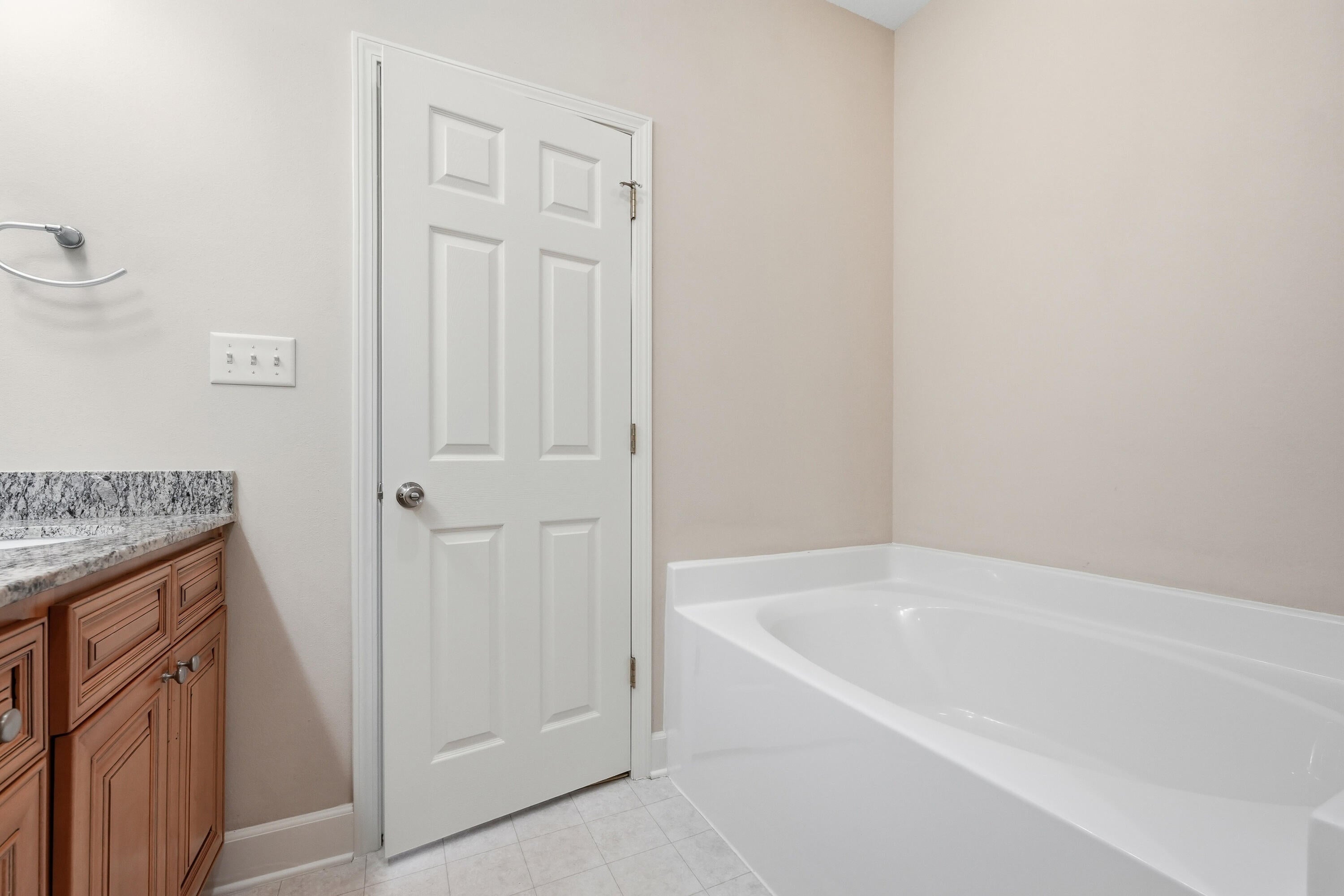 ARBOR LAKE PHASE II - Residential Lease
