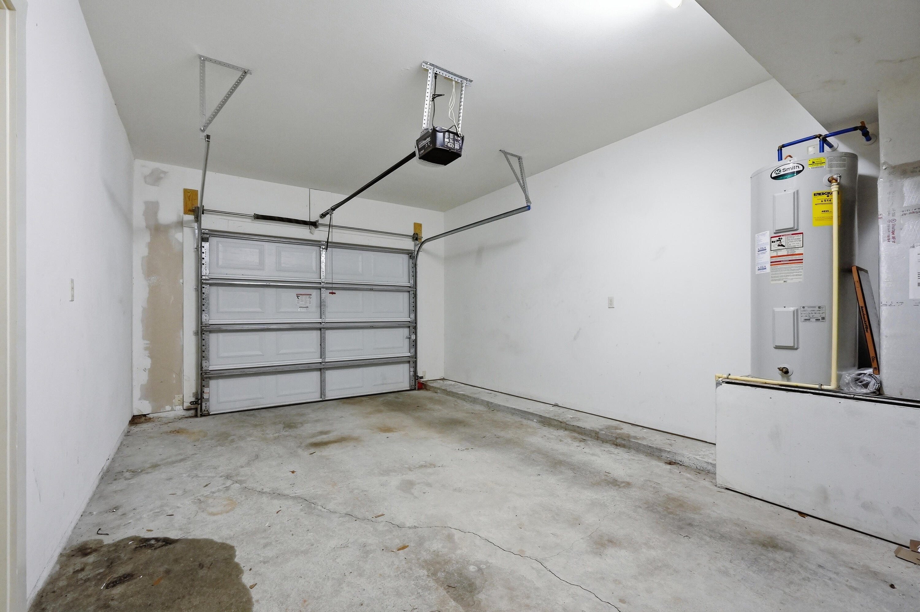 ARBOR LAKE PHASE II - Residential Lease