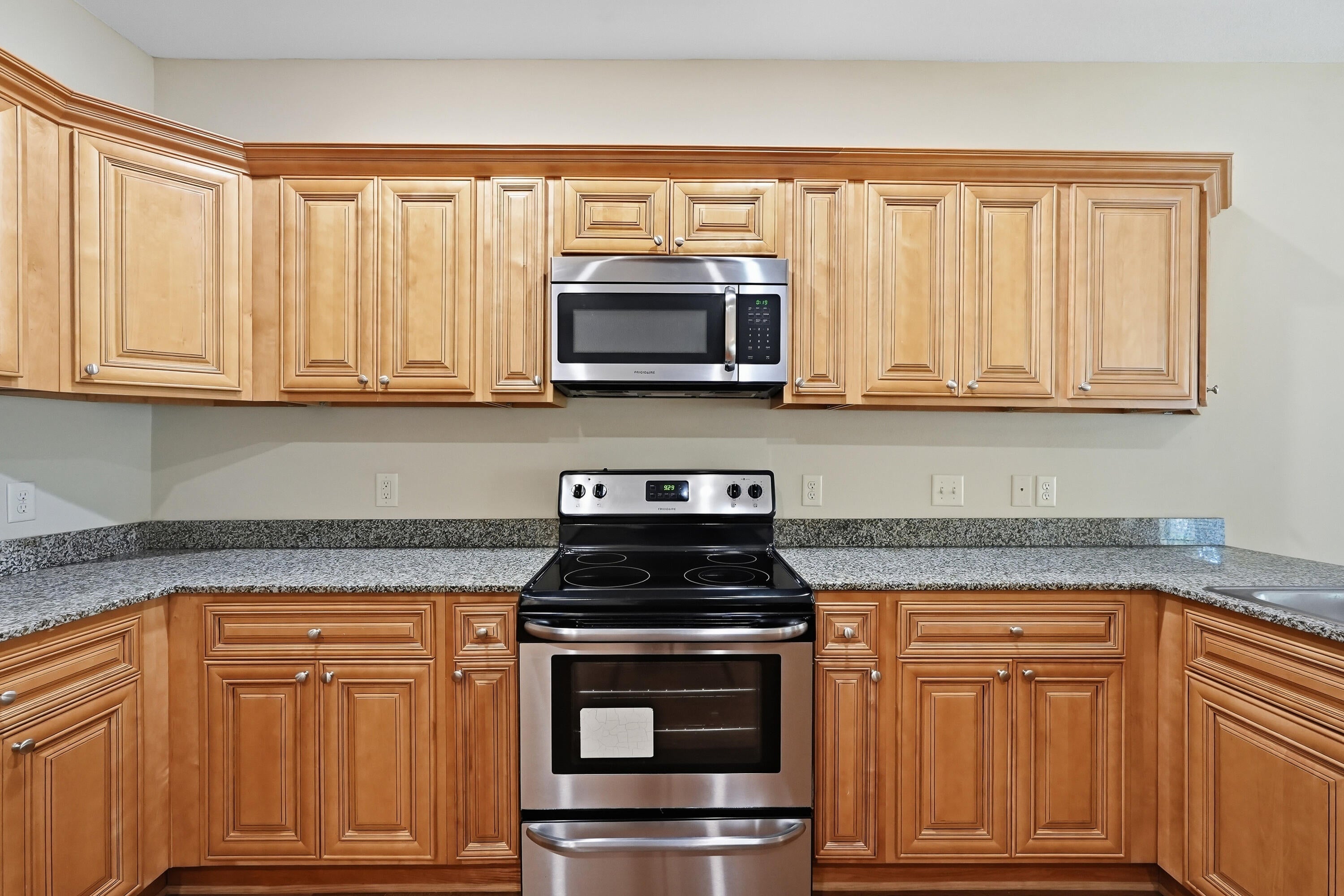 ARBOR LAKE PHASE II - Residential Lease