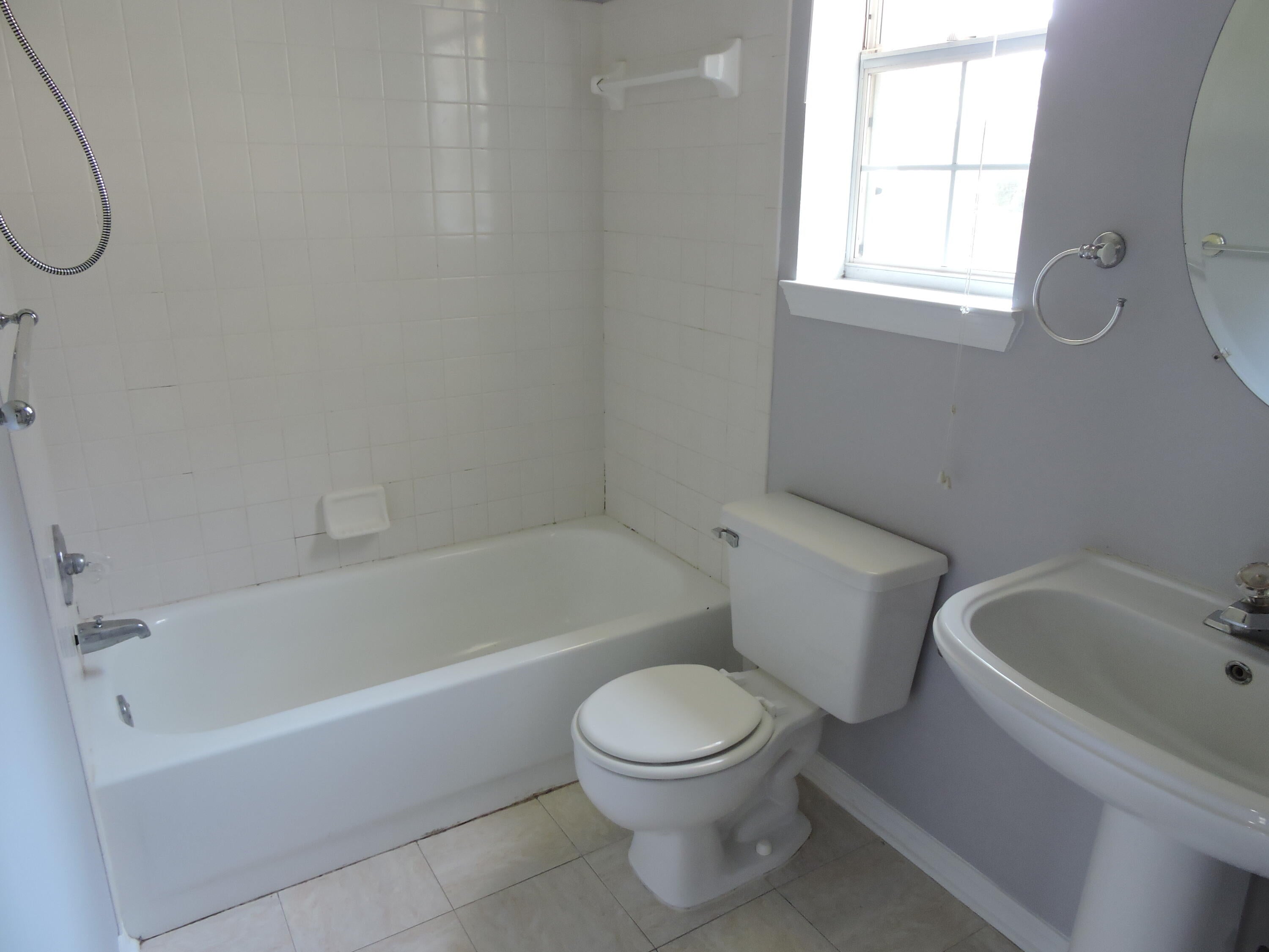 COUNTRYVIEW ESTATES 6TH ADDN PH2 - Residential Lease